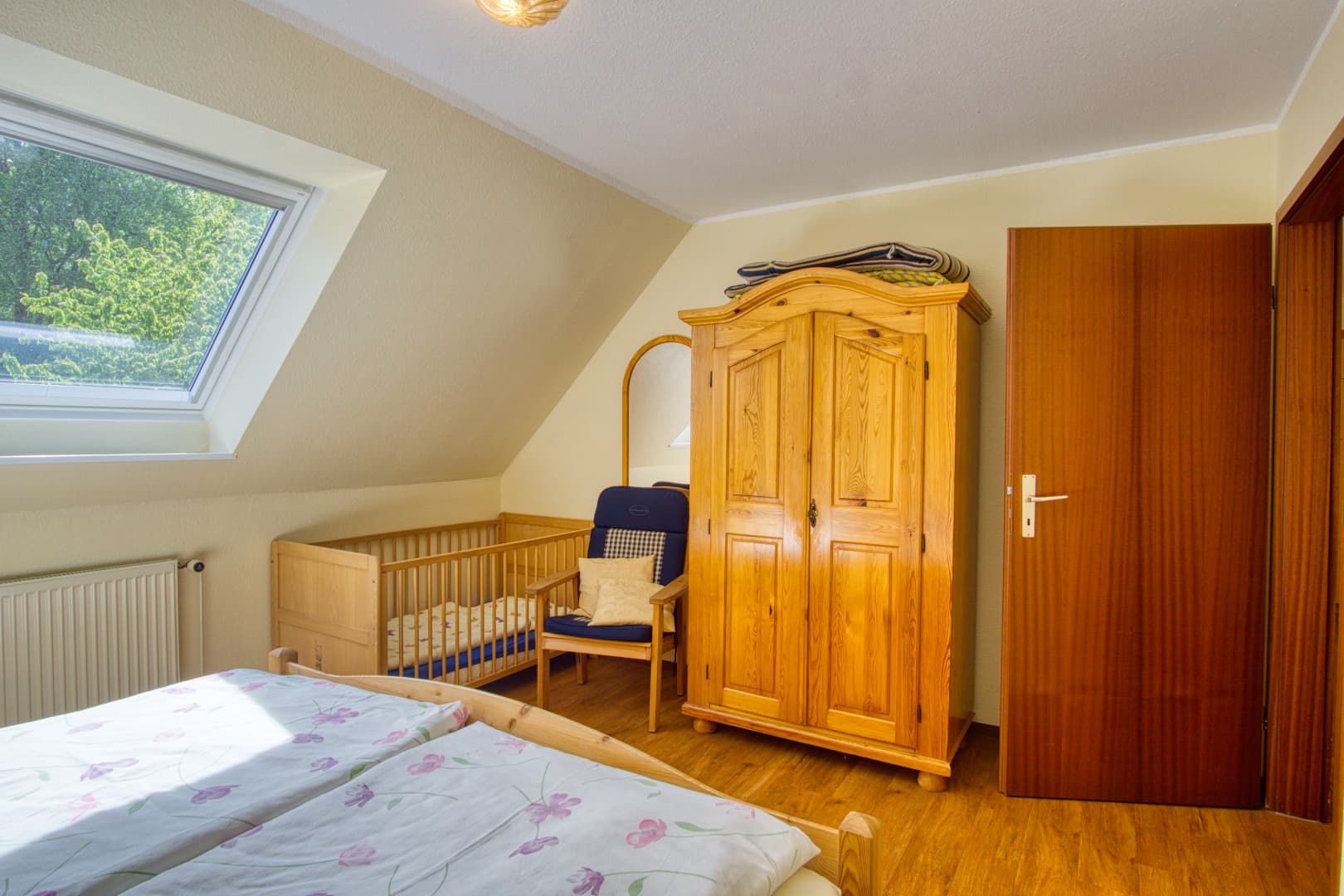 Babybett Ferienwohnung oben Lindenhof