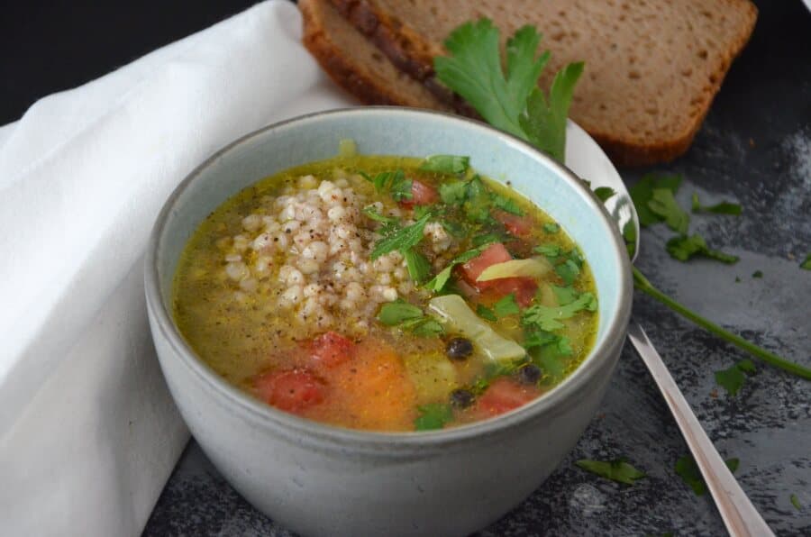 Rezept für Gemüsesuppe mit Buchweizen / Lüneburger Heide