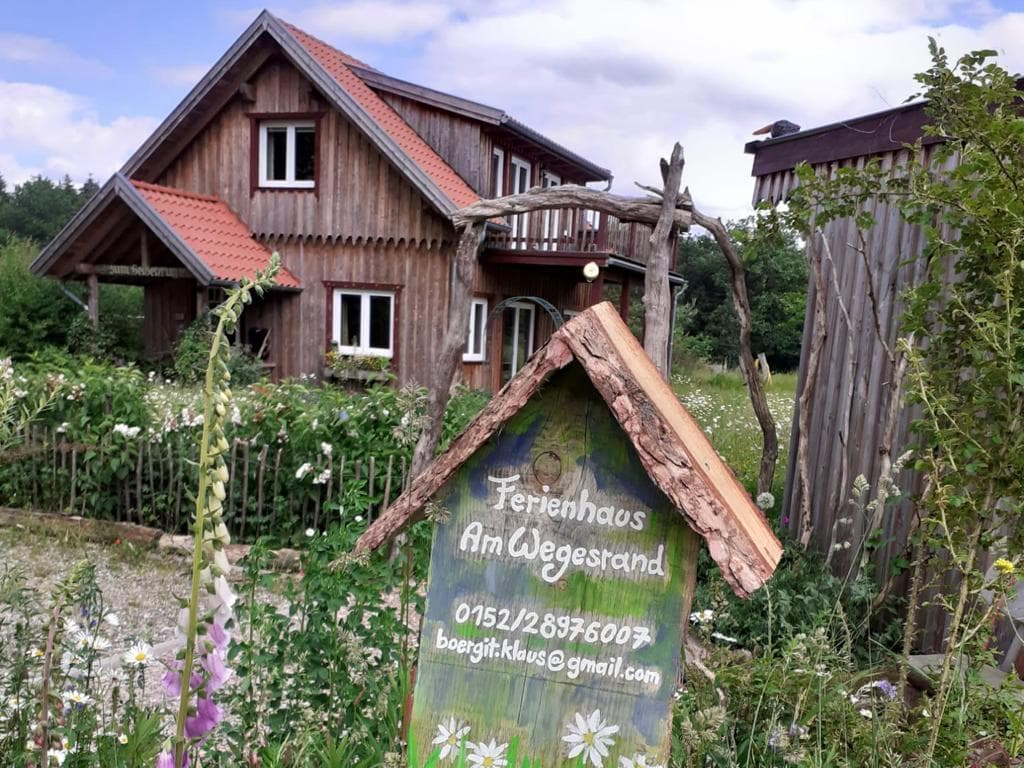 Eingang mit Schild