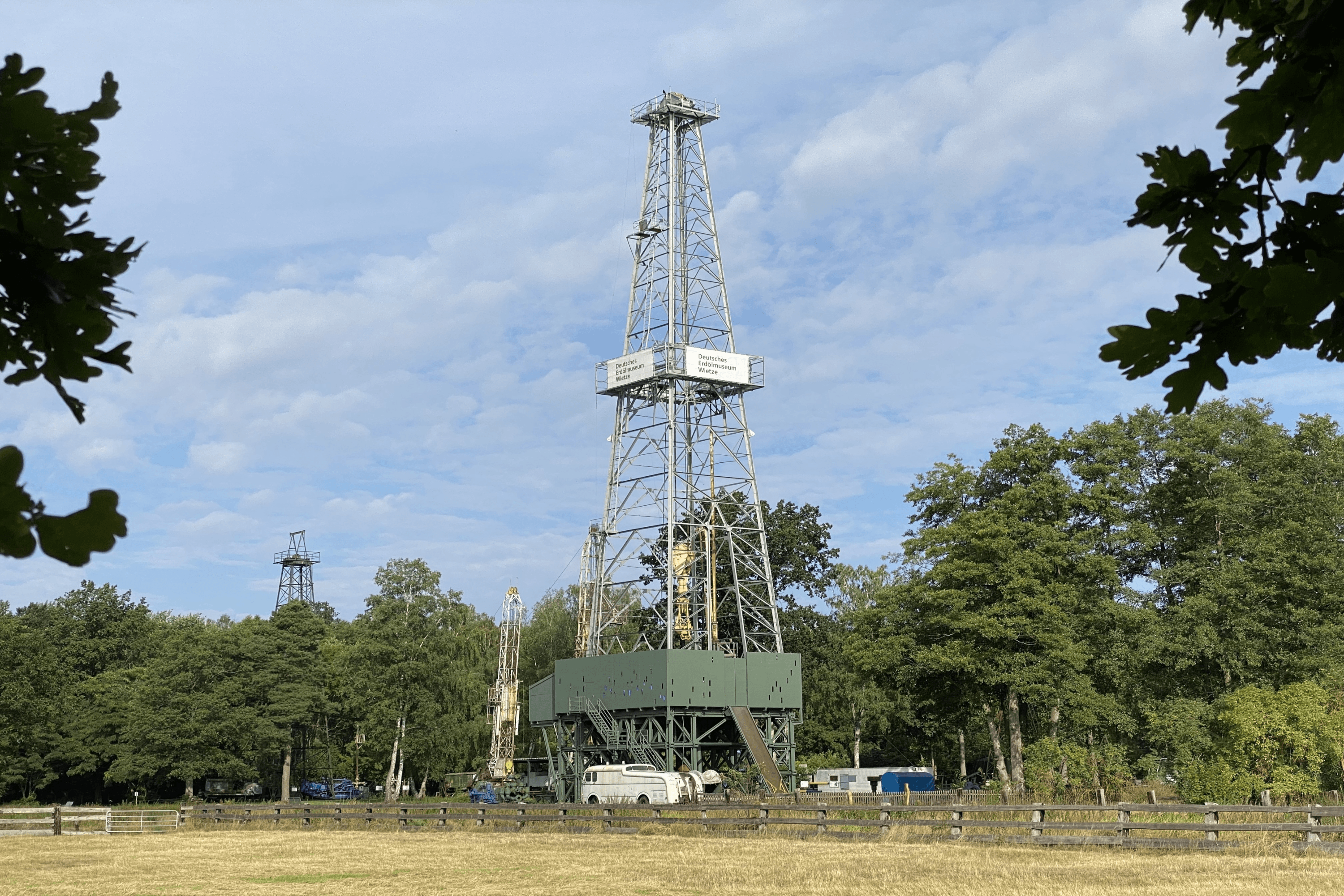 Originaler Bohrturm im Deutschen Erdölmuseum