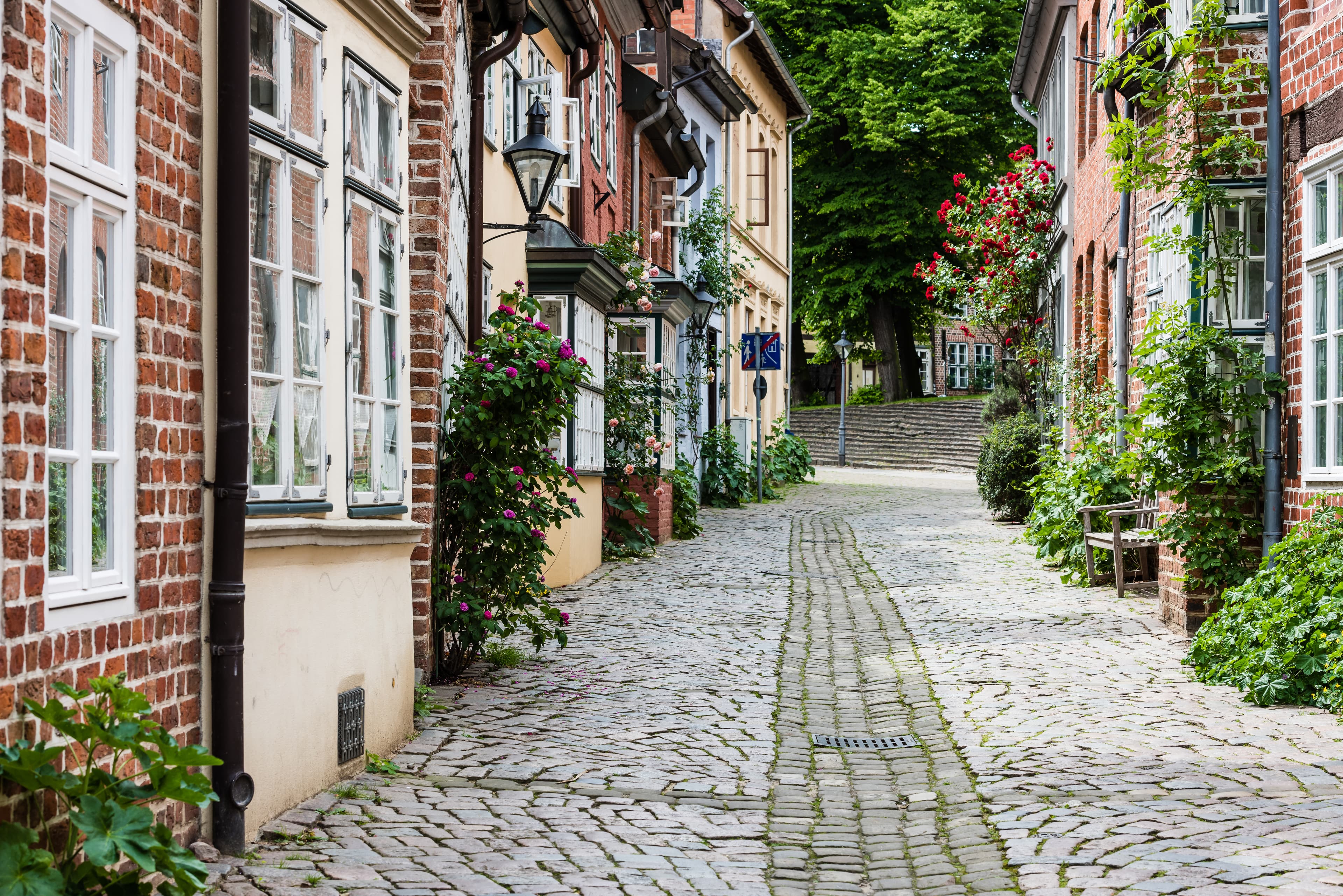 typische Gasse in Lüneburgs Altstadt