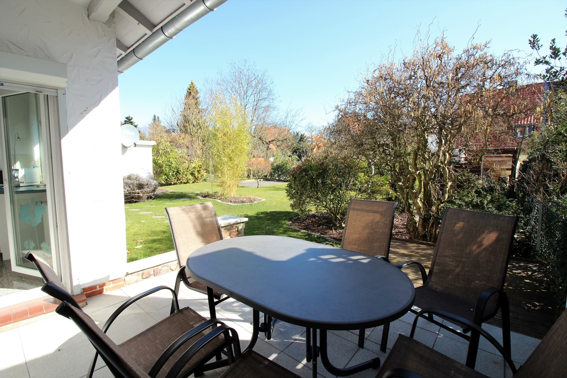 Ferienwohnung am Apfelgarten Lueneburg f1_terrasse.jpg