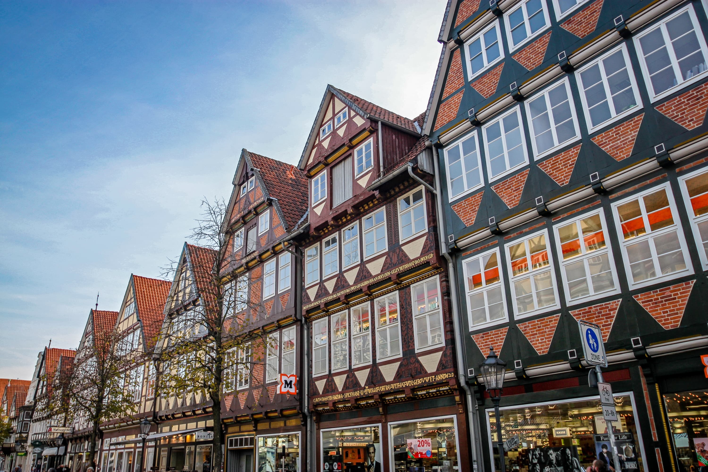 Die schönen Giebel des Fachwerk-Ensembles in der Celler Altstadt