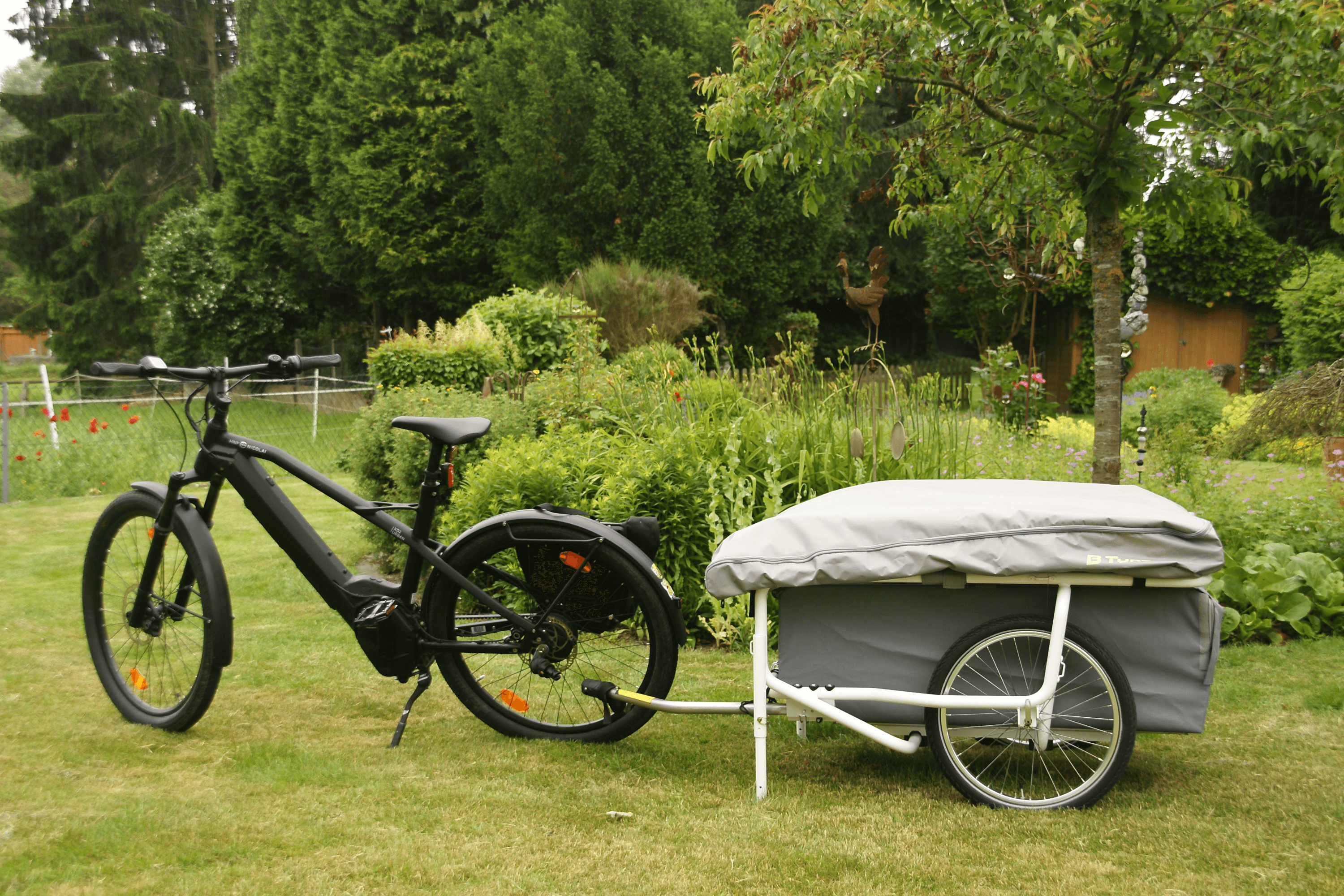HNF E-bike und B-Turtle im Reisemodus