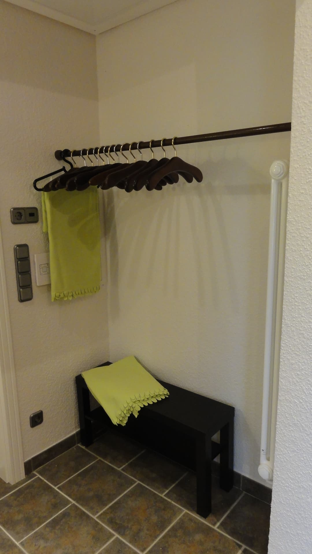 FW Pausendomizil, Garderobe