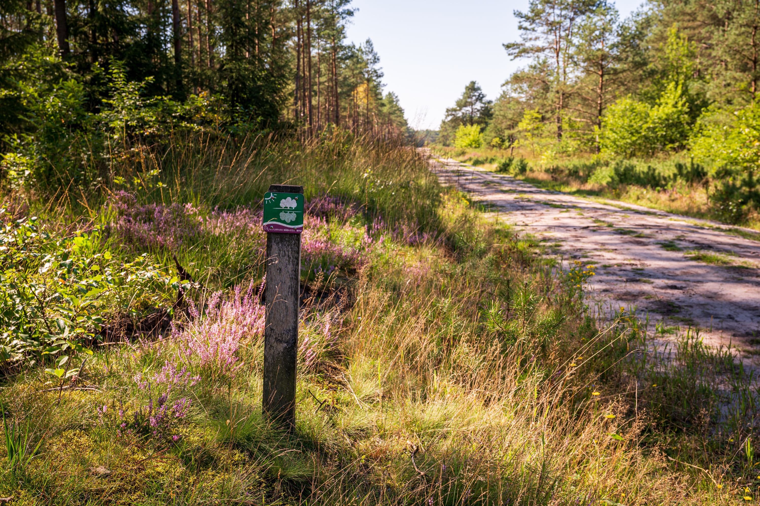 Wandern mit guter Beschilderung des Rundweges
