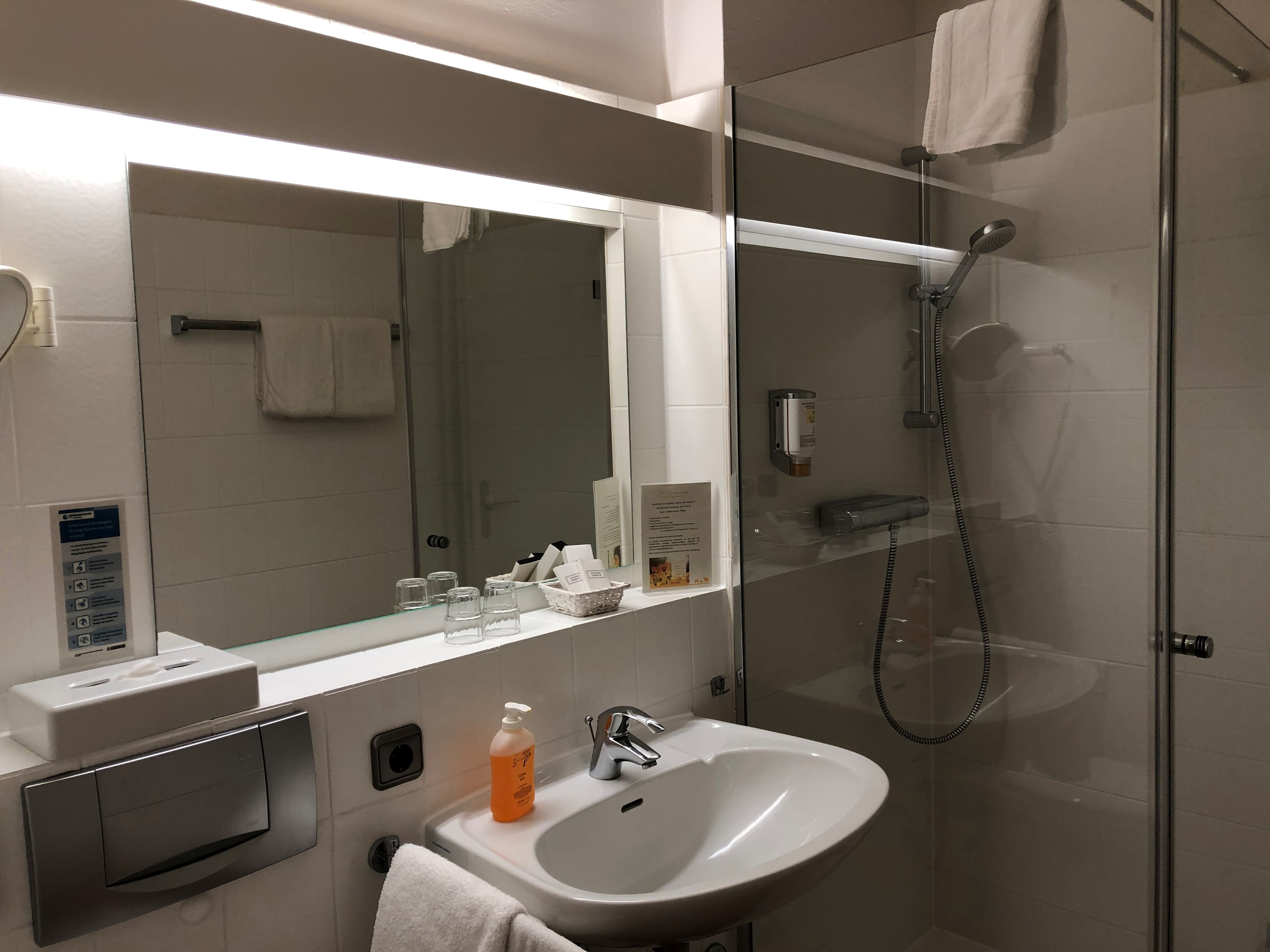 Hotel Sonnenhügel Badezimmer