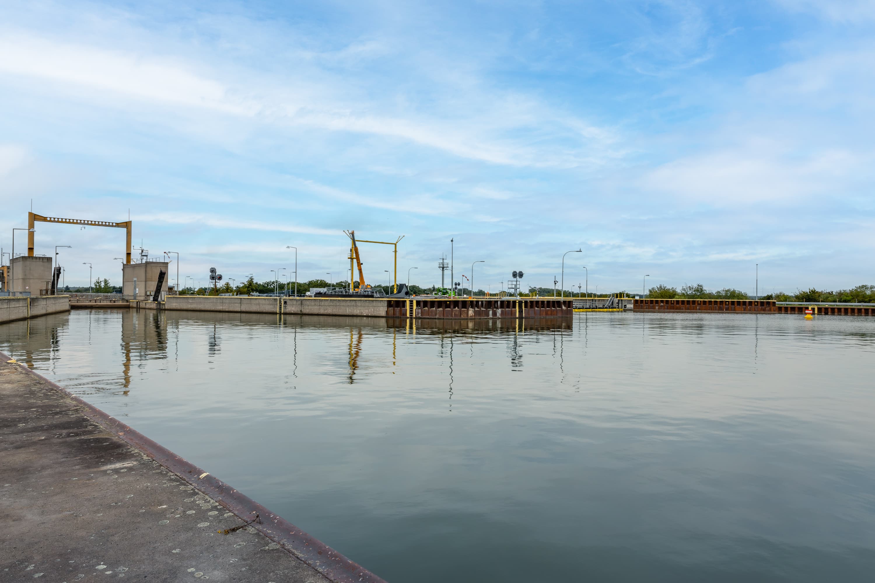 Schleuse Uelzen Esterholz, Wartebereich oben am Elbeseitenkanal