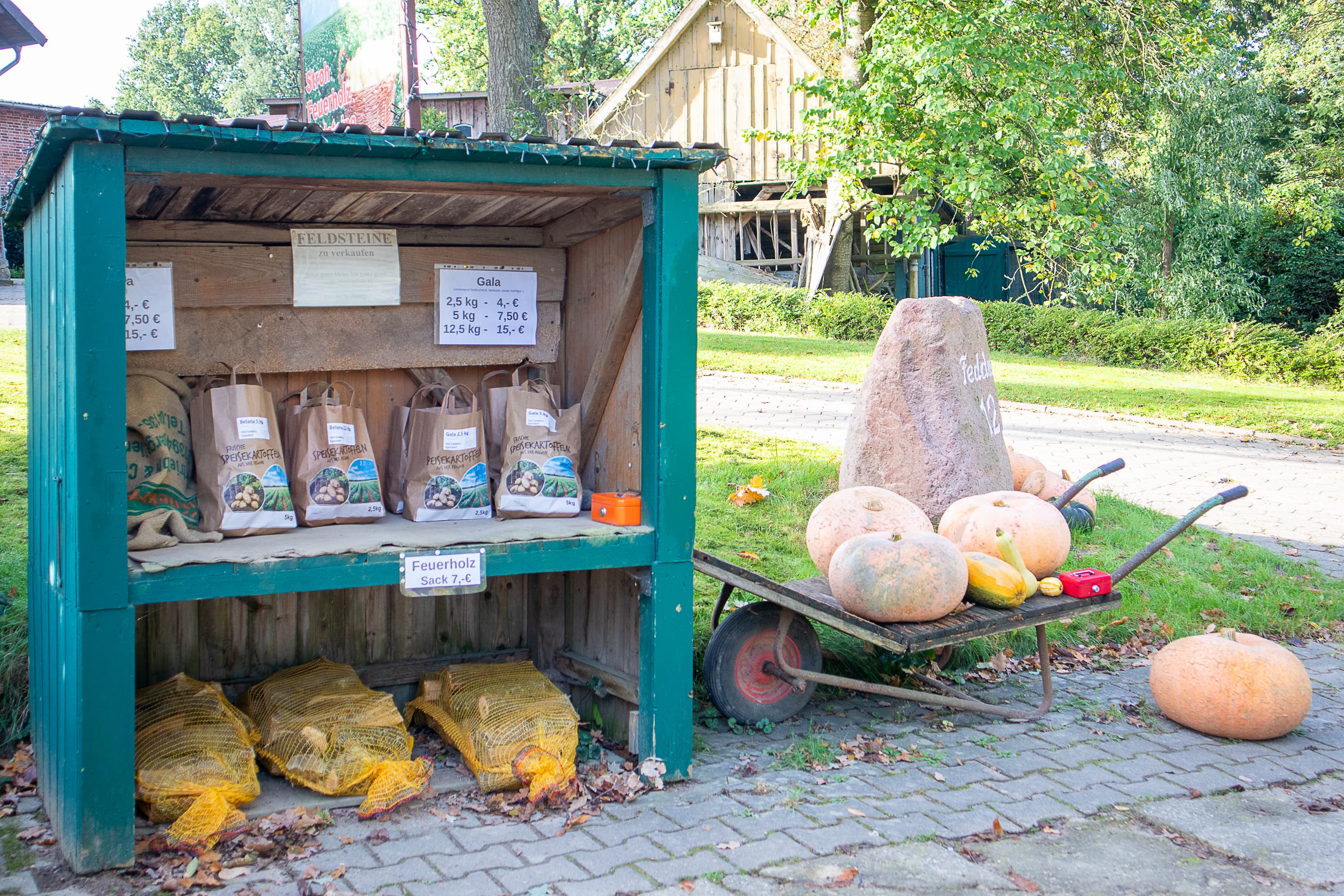 Kleiner SB-Hofladen in Eyendorf