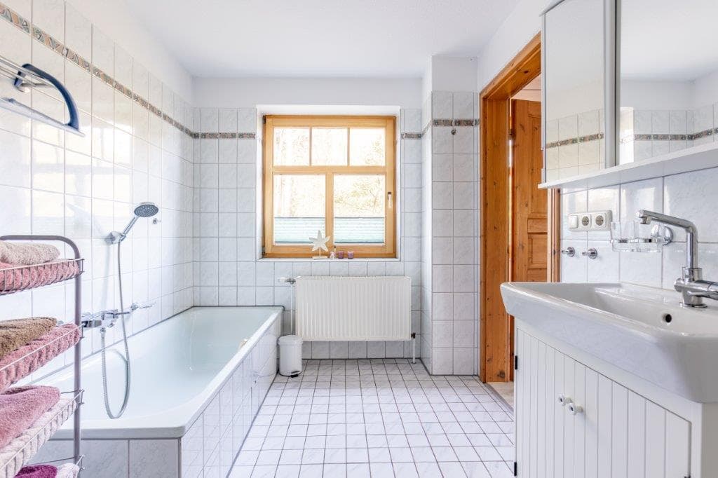 Badezimmer in der Ferienwohnung Böttcher in Wietze