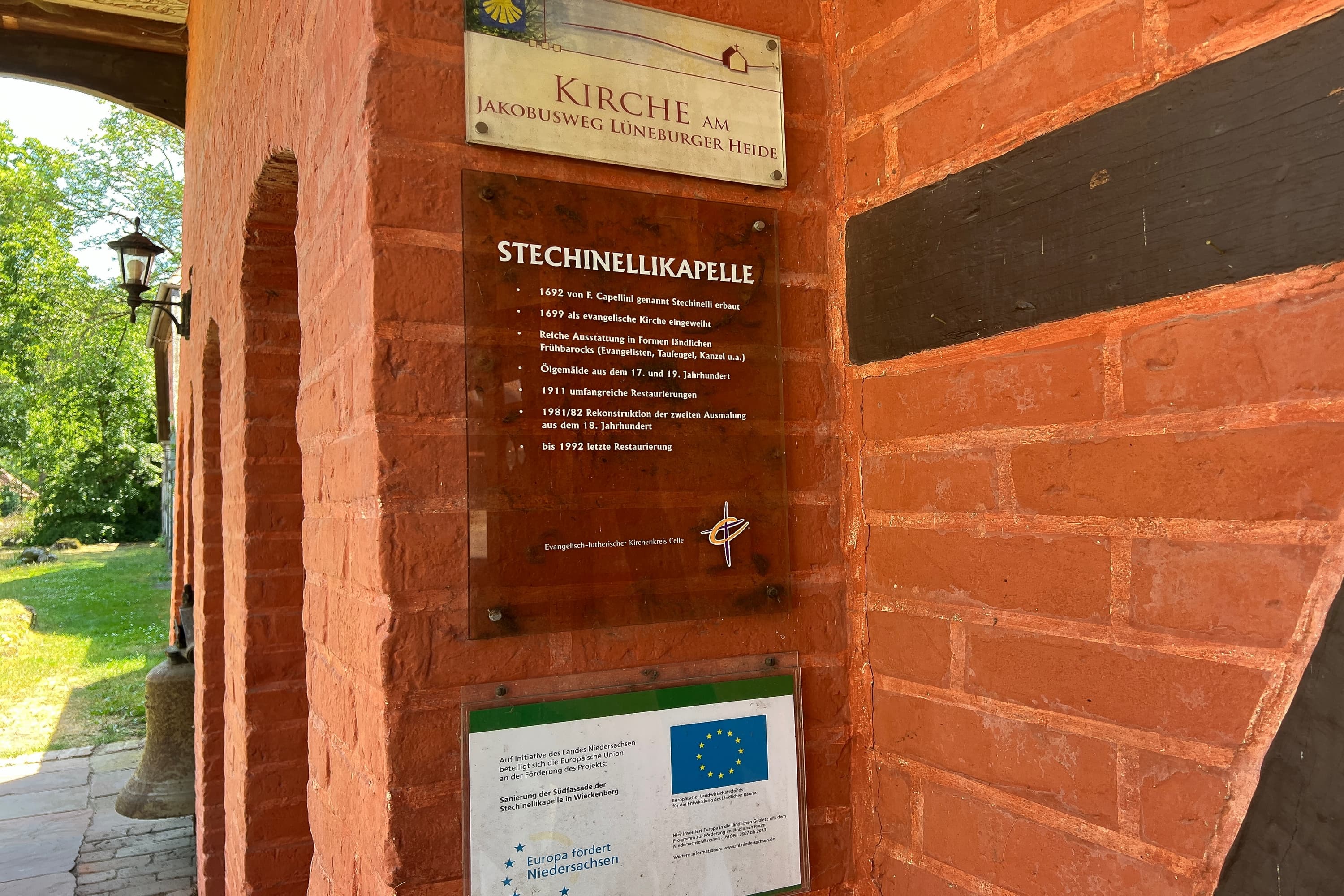 Stechinelli-Kapelle Wieckenberg Wietze Südheide Außenansicht