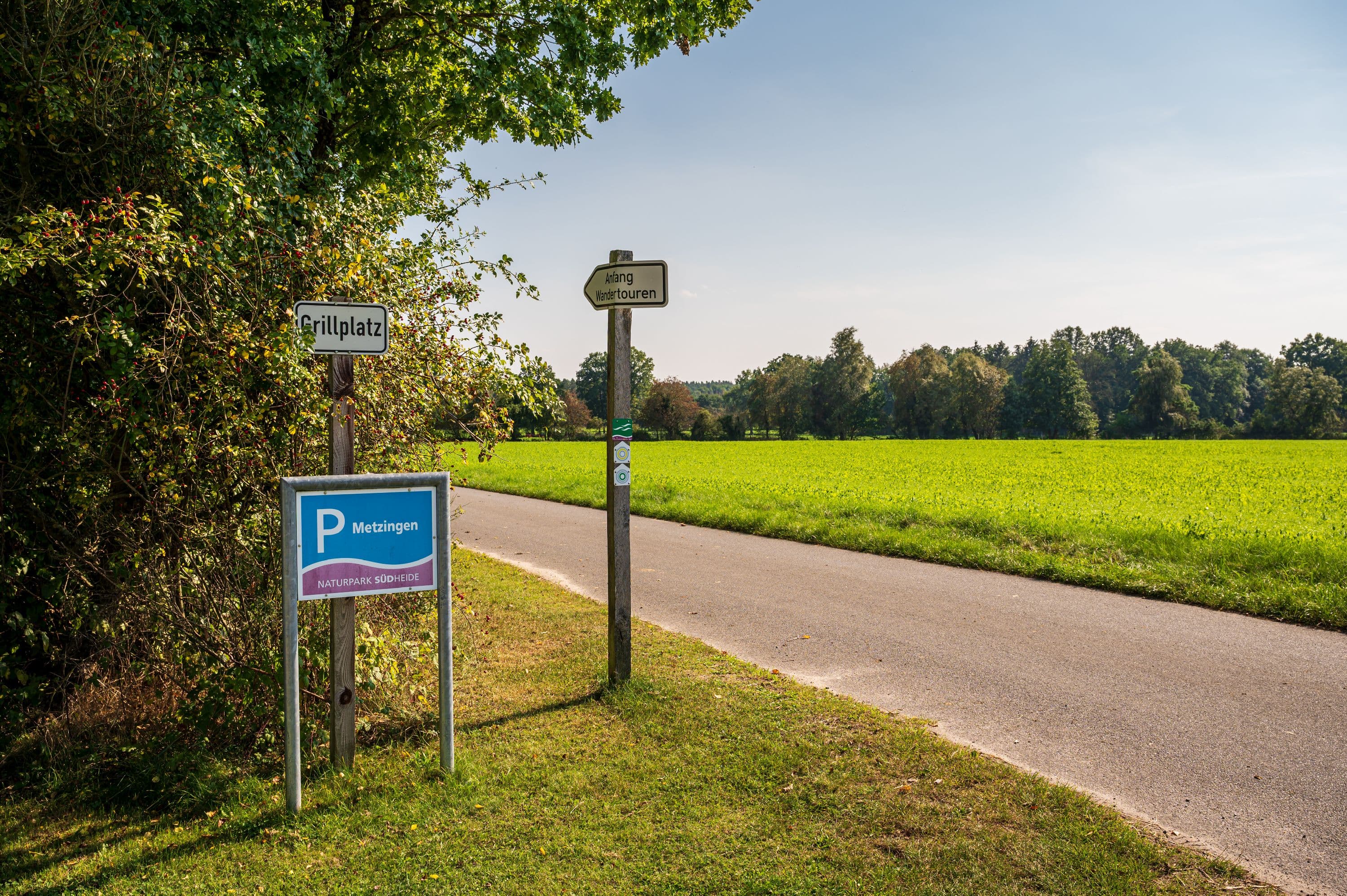 Vom Wanderparkplatz aus kann man direkt zum Rundwanderweg starten