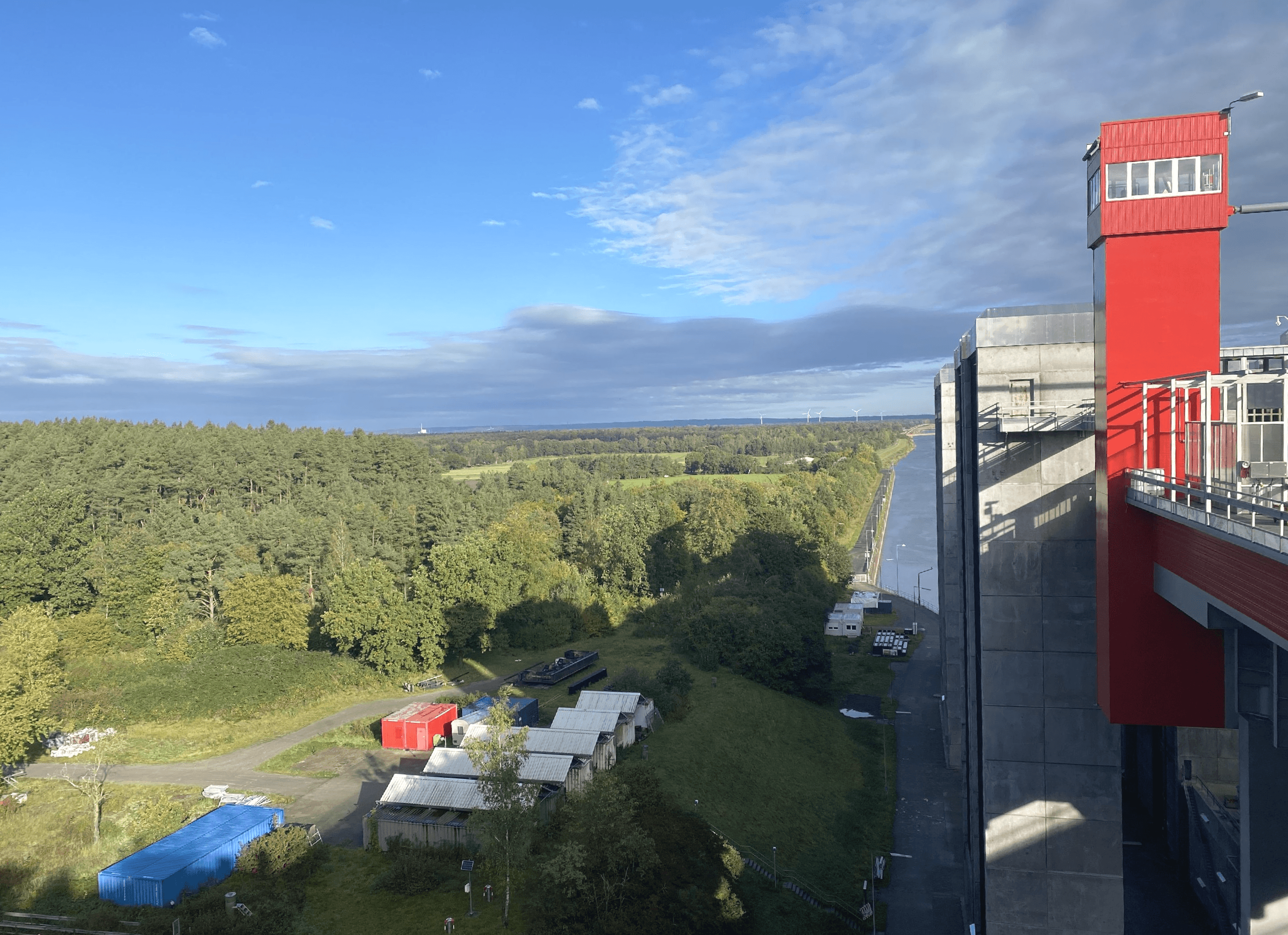 Aussicht hoch oben auf dem Schiffshebewerk Scharnebeck