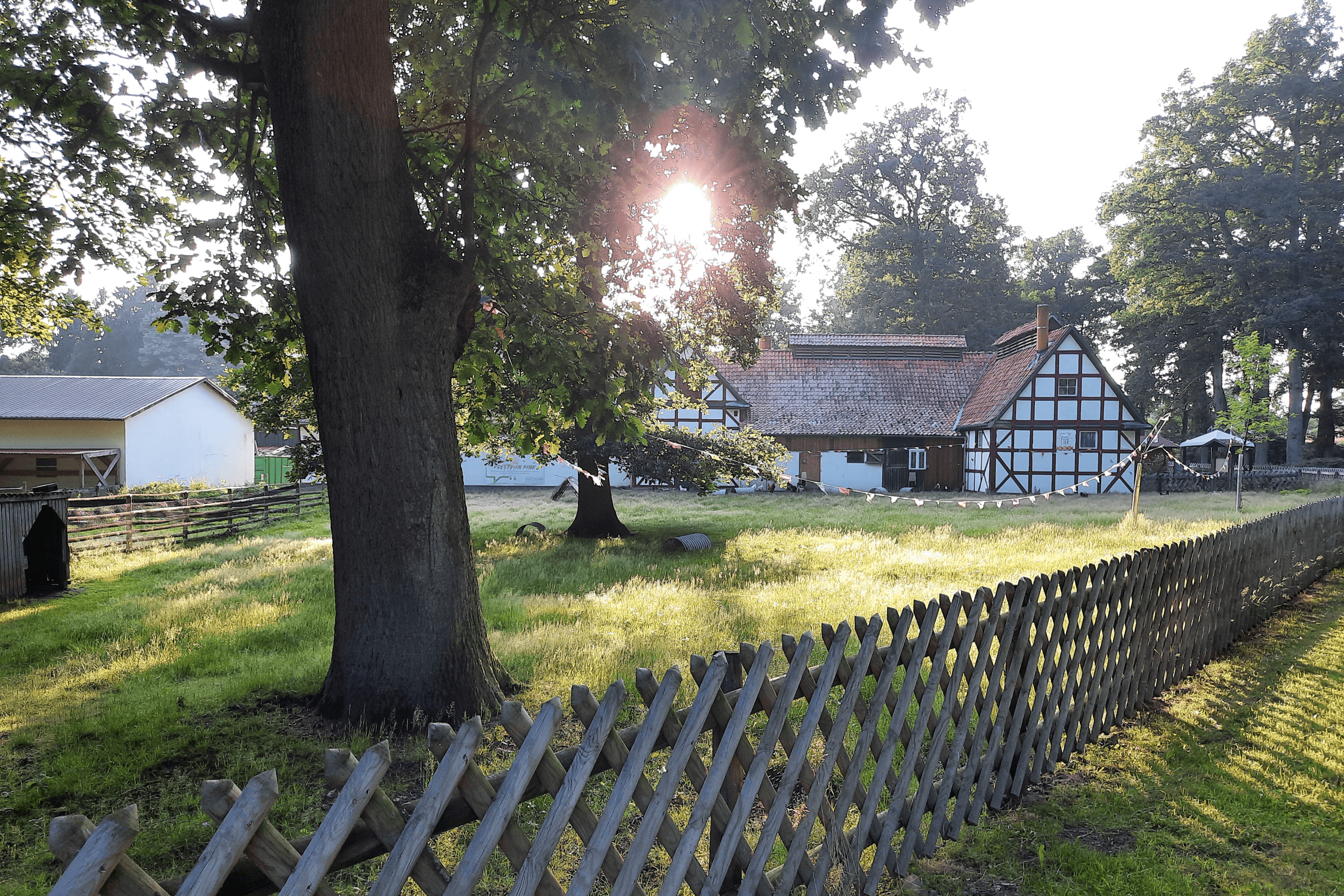Alter Schweinestall mit Hühnergarten Ferienhof Meyer Unterlüß