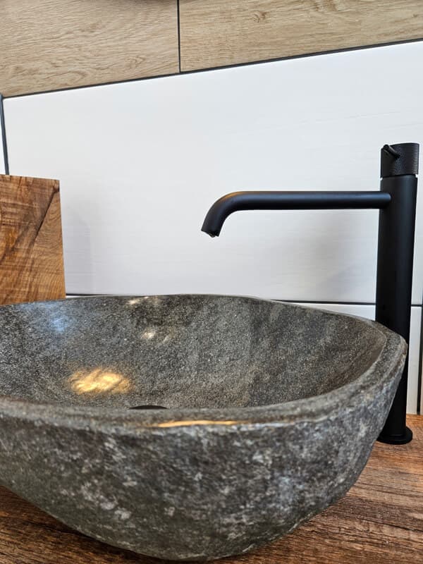 bad-waschbecken-ferienwohnung-luhmuehlen