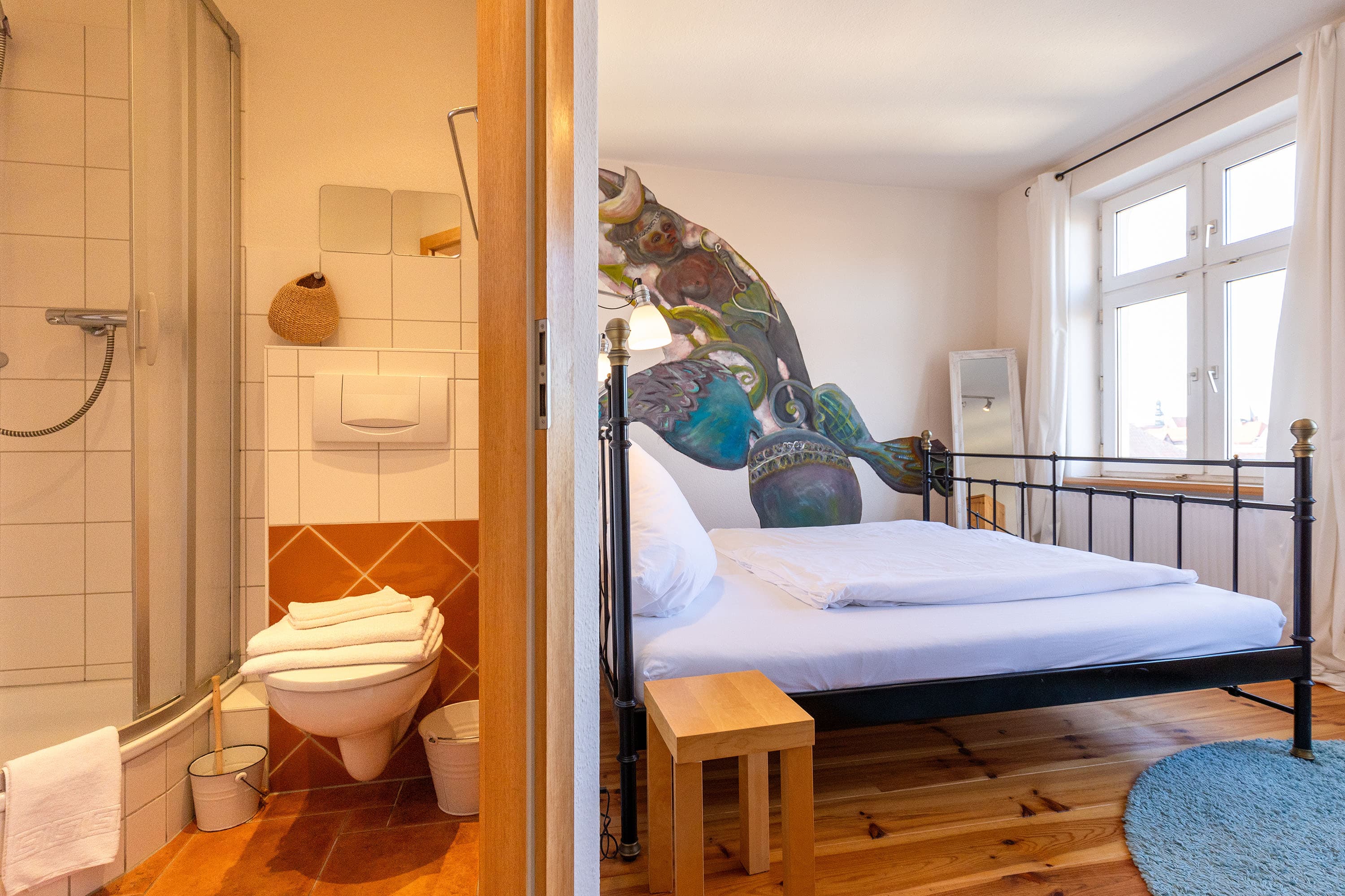 Stadthaus Hotel Lüneburg Doppelzimmer Badezimmer Stadturlaub Urlaub online buchen