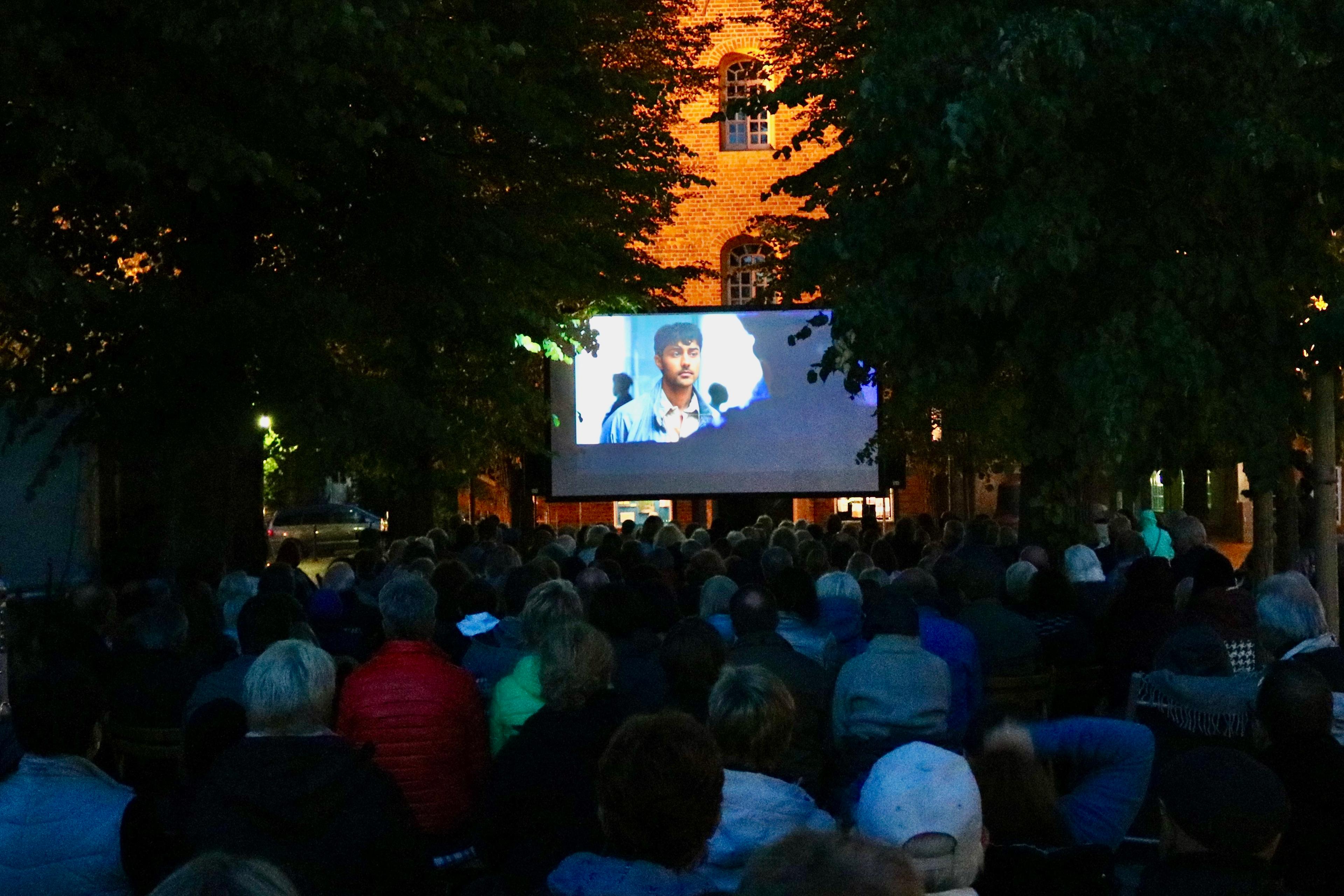 Open-Air-Kino auf dem Kirchplatz