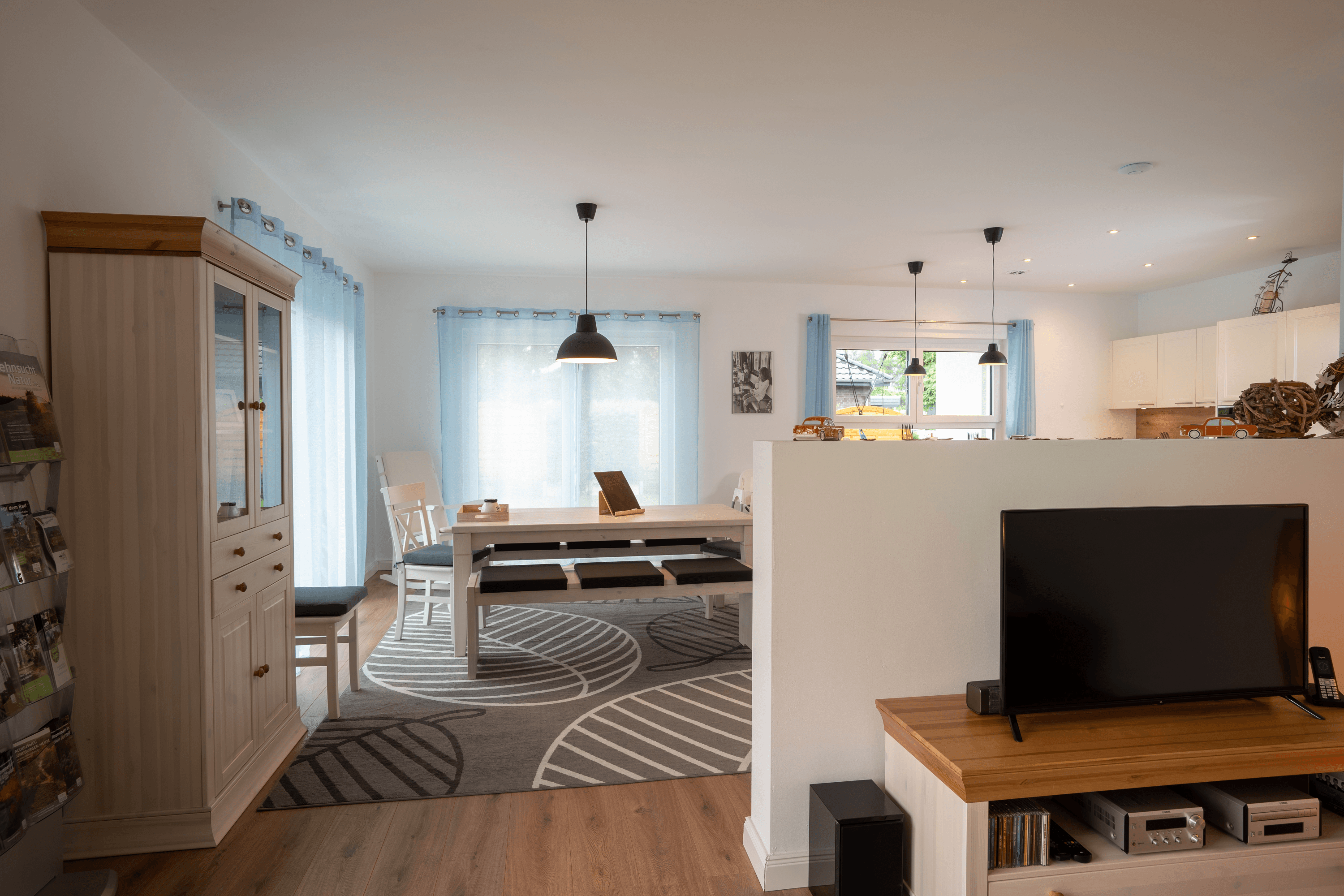 TV- und Essbereich im Ferienhaus Linde1 in Winsen Aller