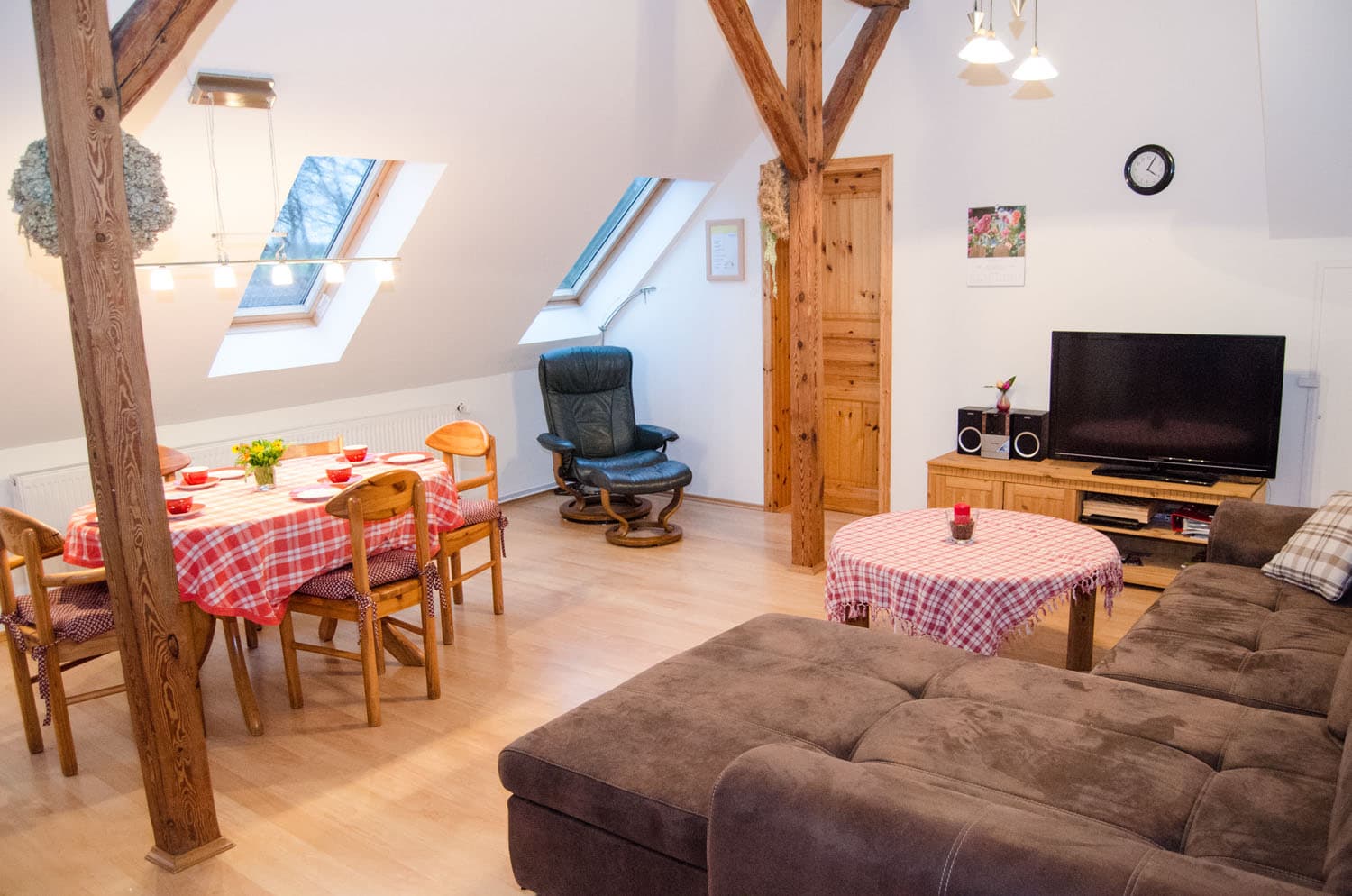 Neuland-Hof Spöring Ferienwohnung Apfelblüte Wohnzimmer