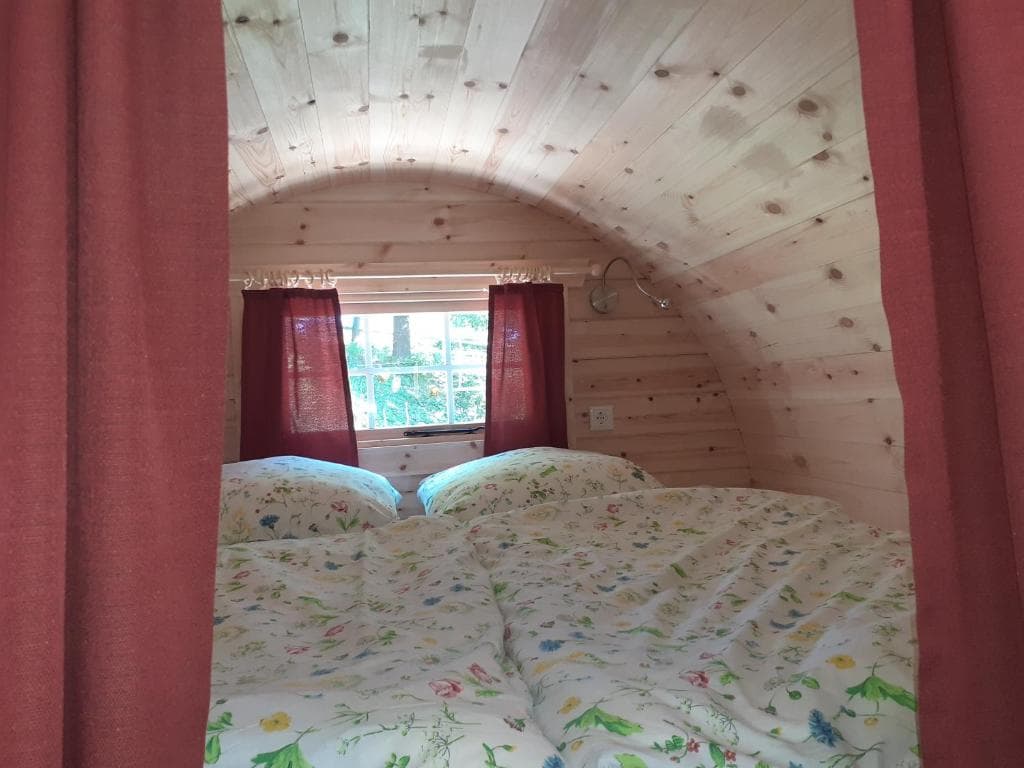 Neuland-Hof Spöring Wohnfass Schlafbereich