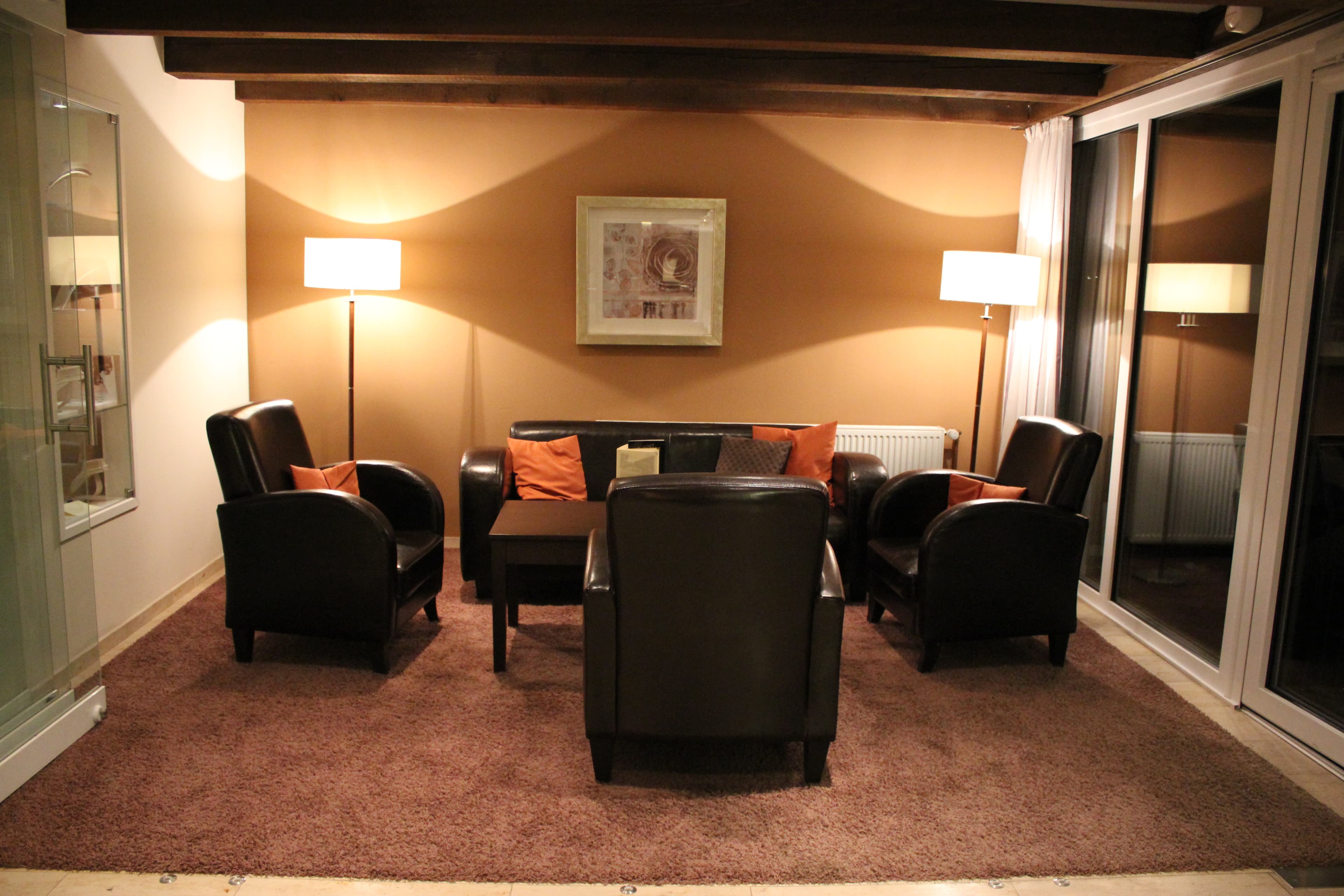 Sitzgruppe in der Hotelbar im VitalHotel Ascona