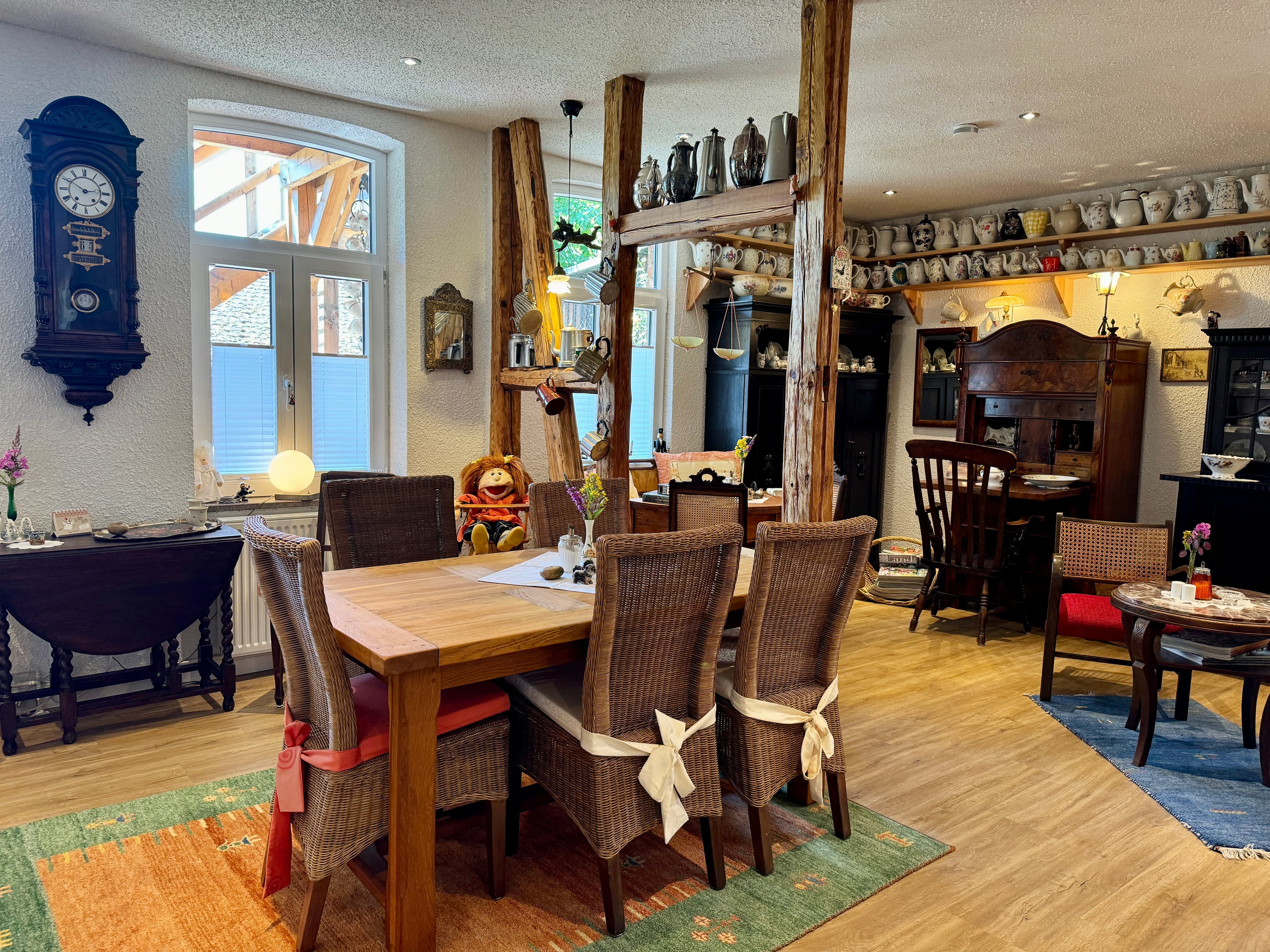 Sitzecke im Antik Stöber Cafe in Müden Örtze