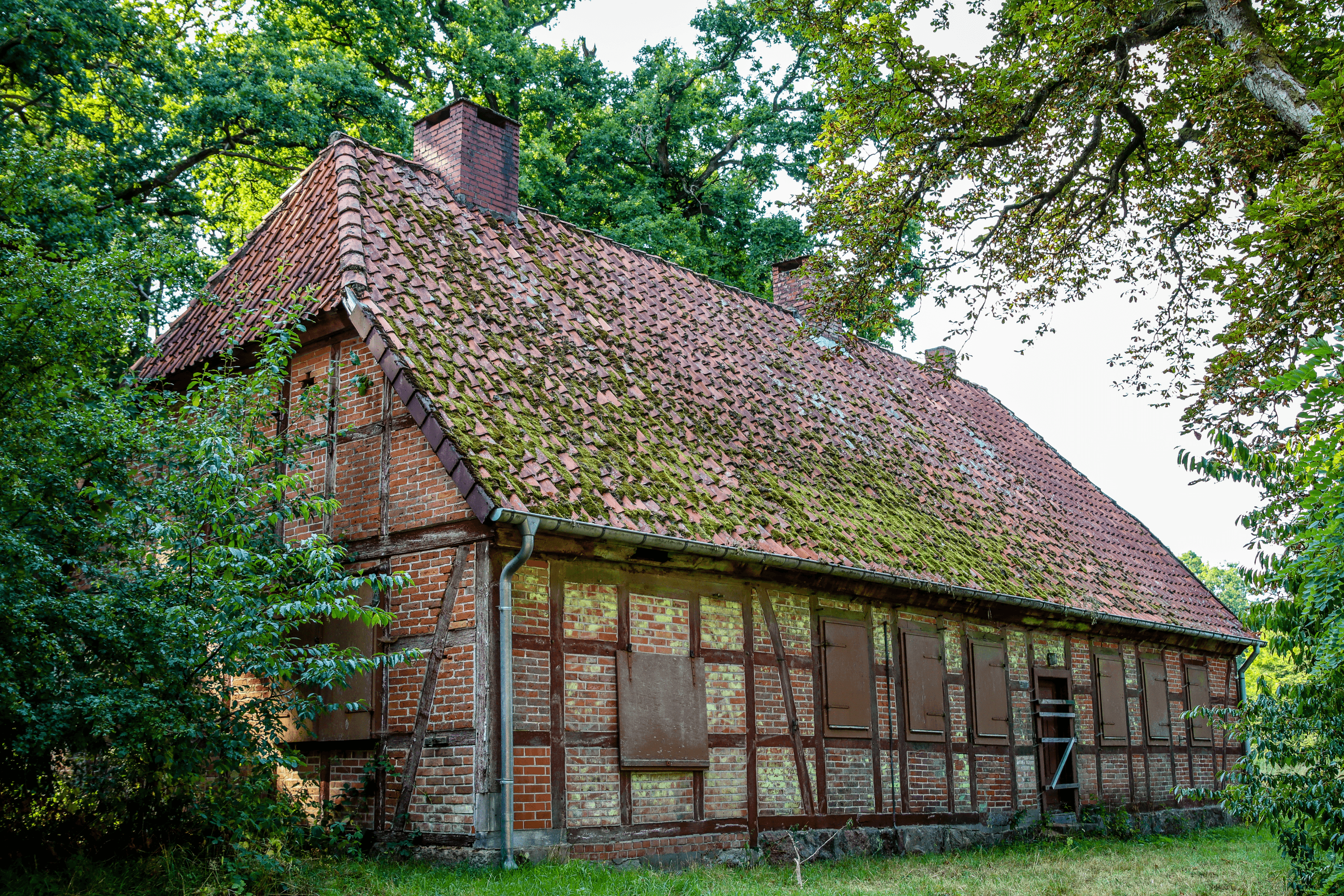 altes, unbenutztes Haus im Lost Place Lopau