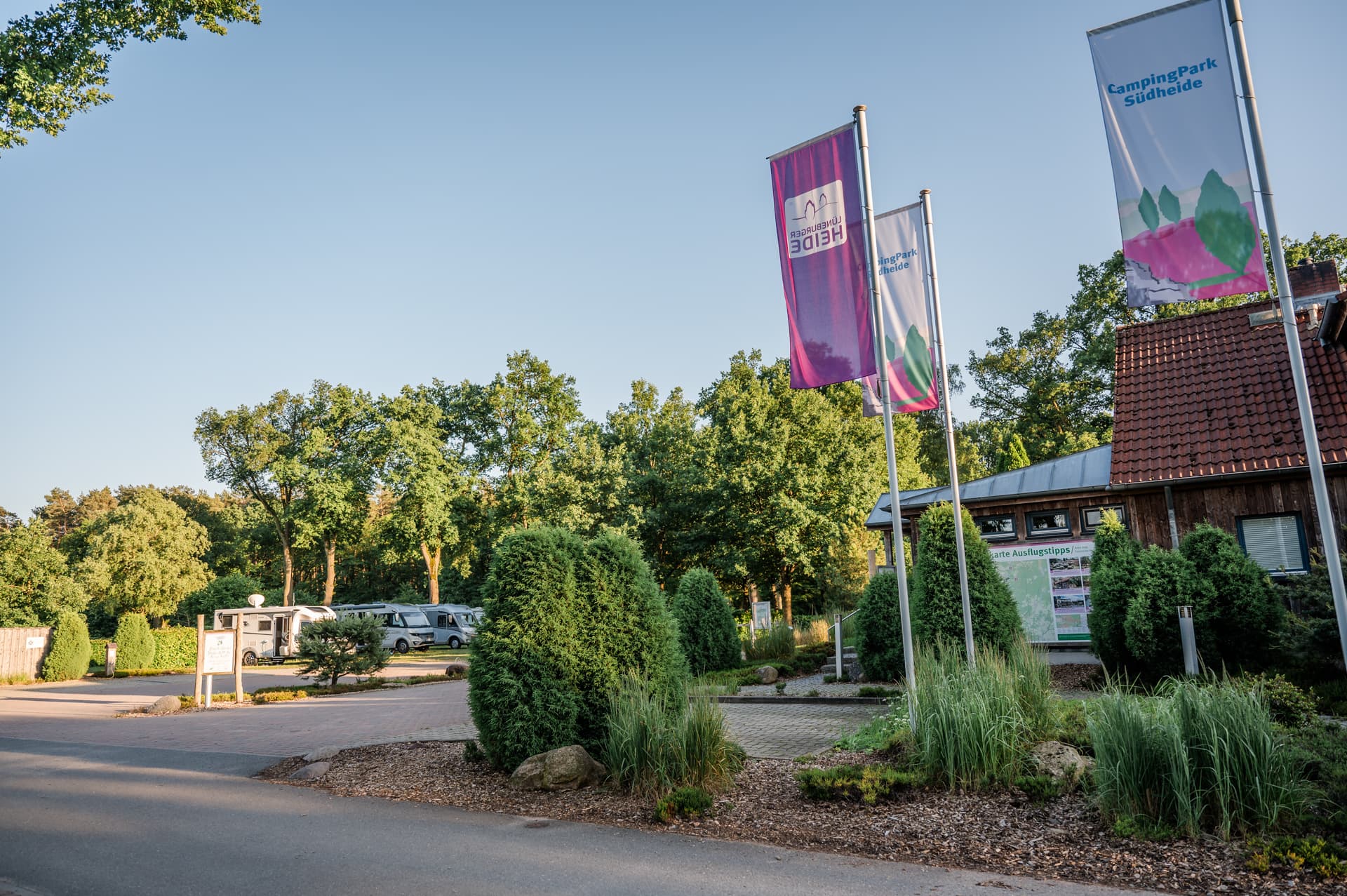 anreise an der rezeption des campingpark südheide