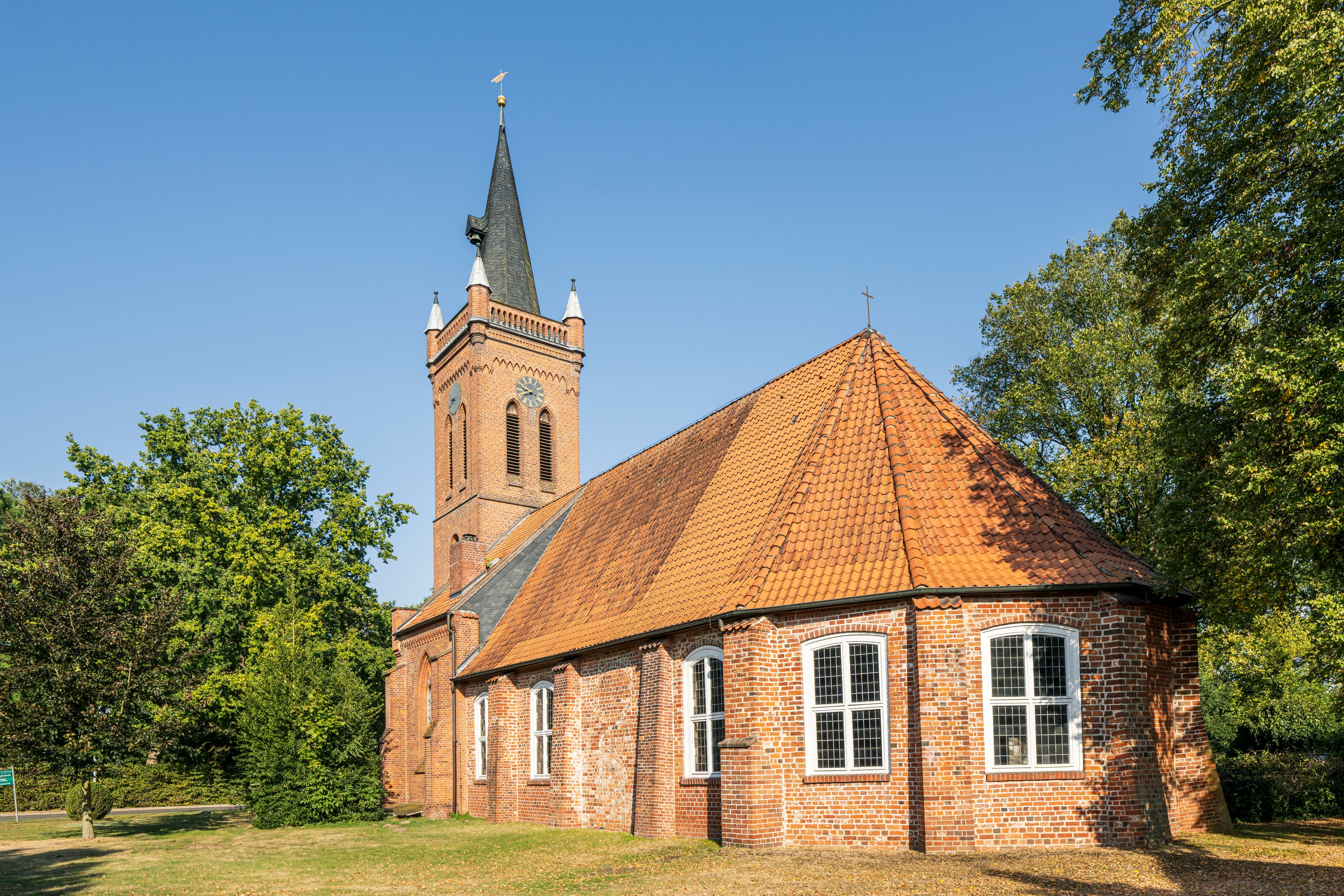 Peter und Paul-Kirche in Lüdersburg