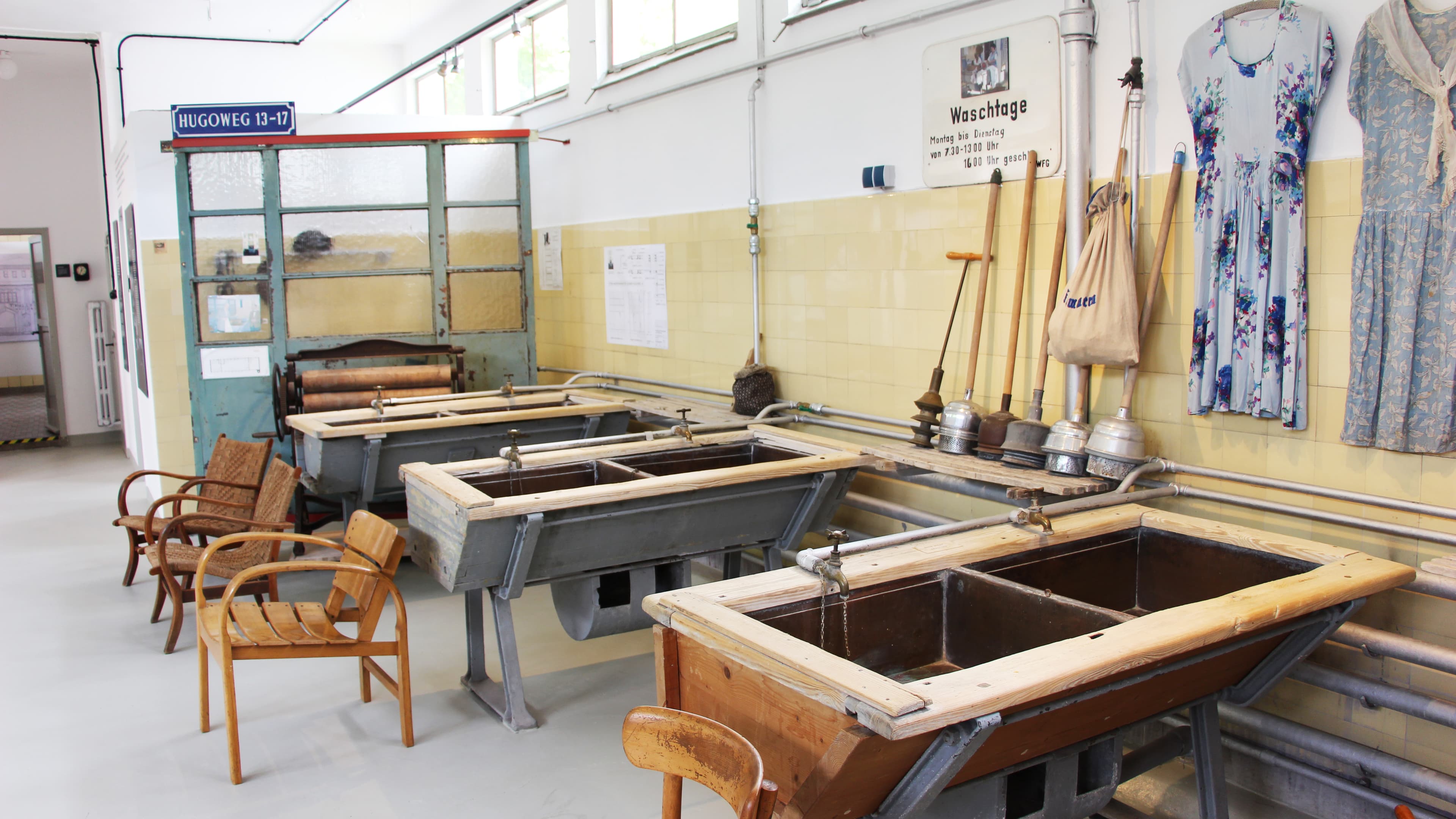 Ausstellungraum im Otto Haesler Museum, Waschraum