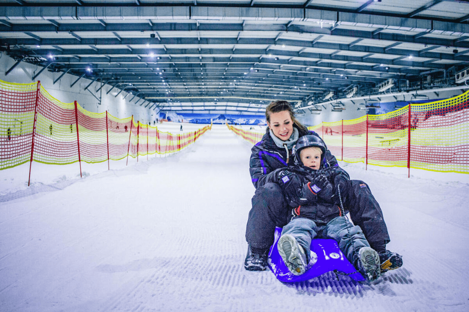 Die snow world bispingen skihalle liegt gleich an der a7