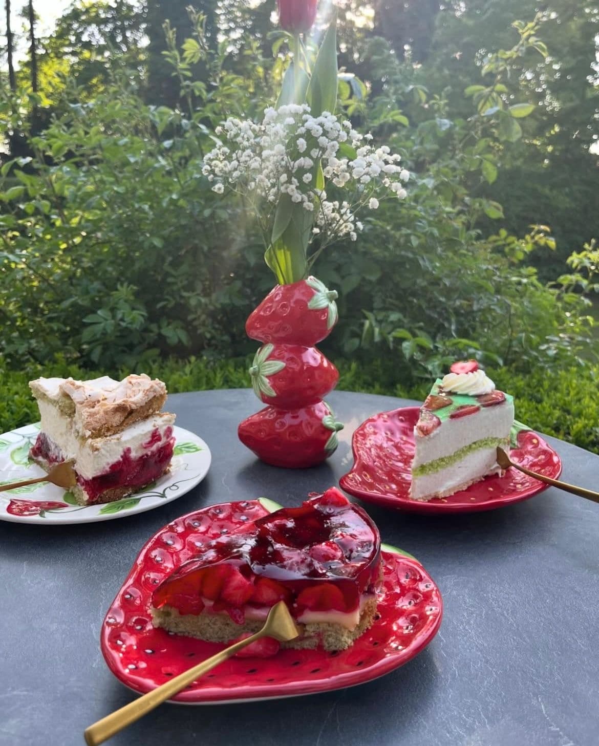 Erdbeerzeit im Café am Dorfteich in Schneverdingen