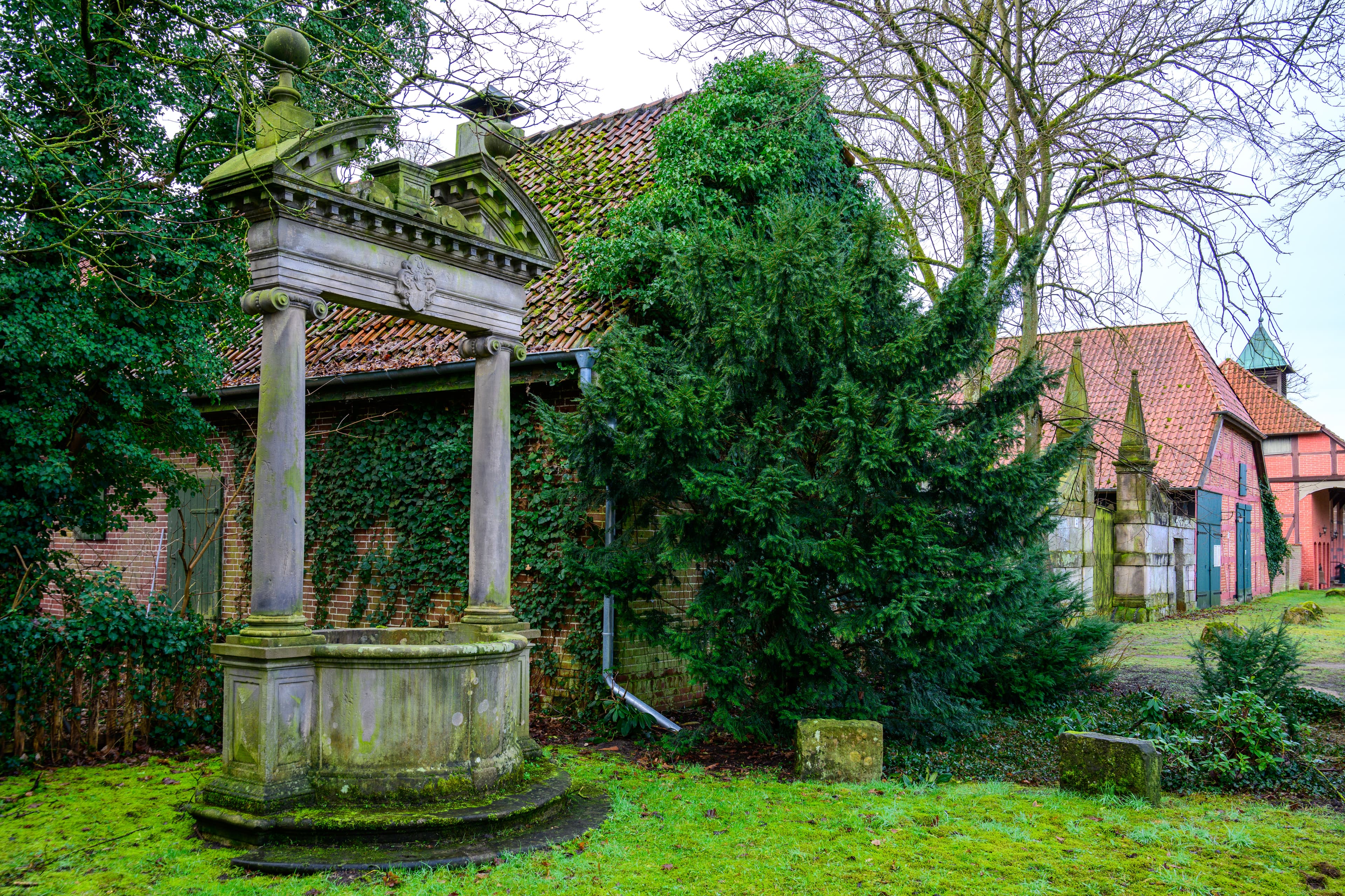 An der Stechinellikapelle in Wieckenberg bei Wietze