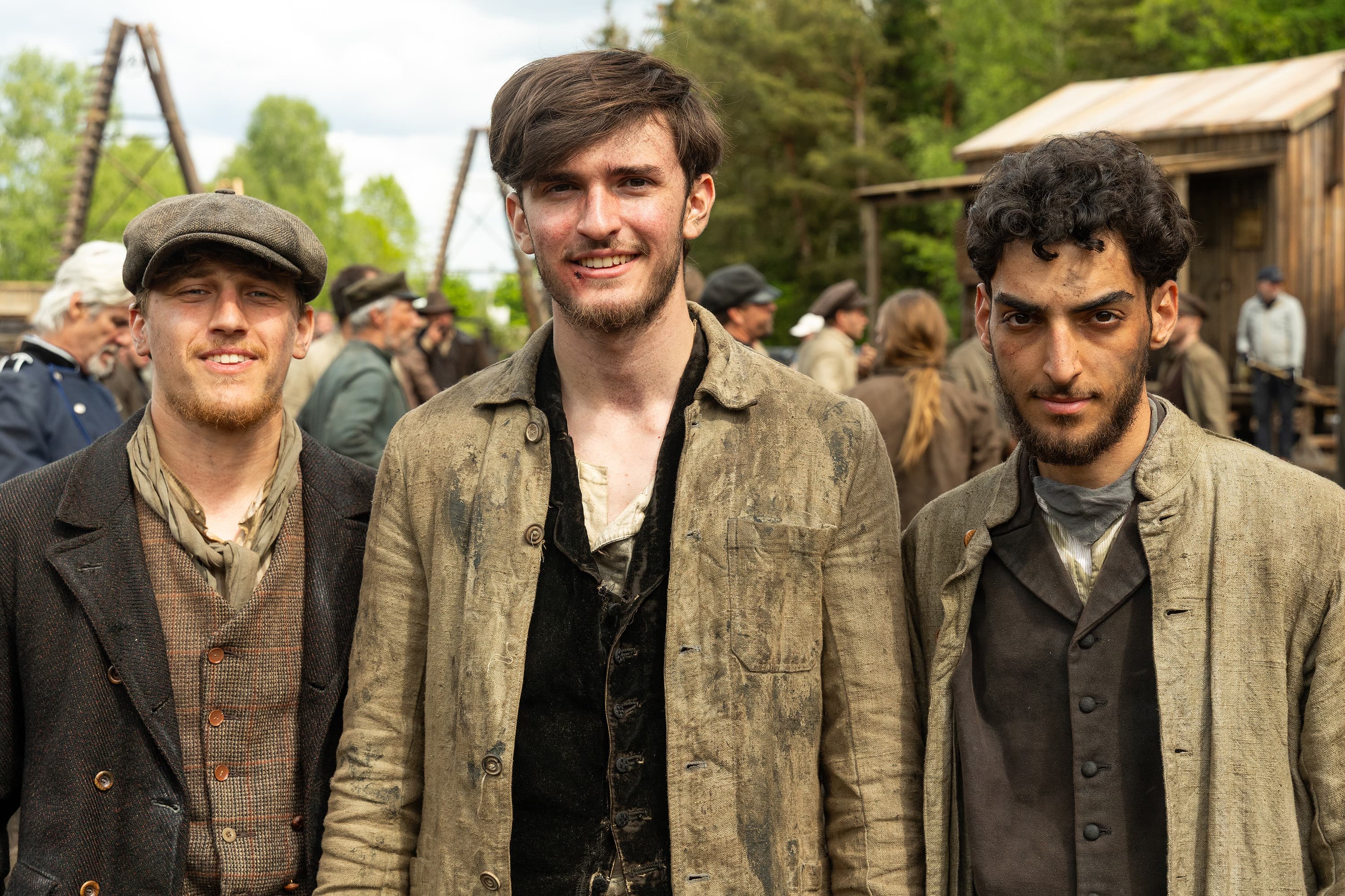 Schauspieler der ARD serie schwarzes gold im camp reinsehlen in der lüneburger heide