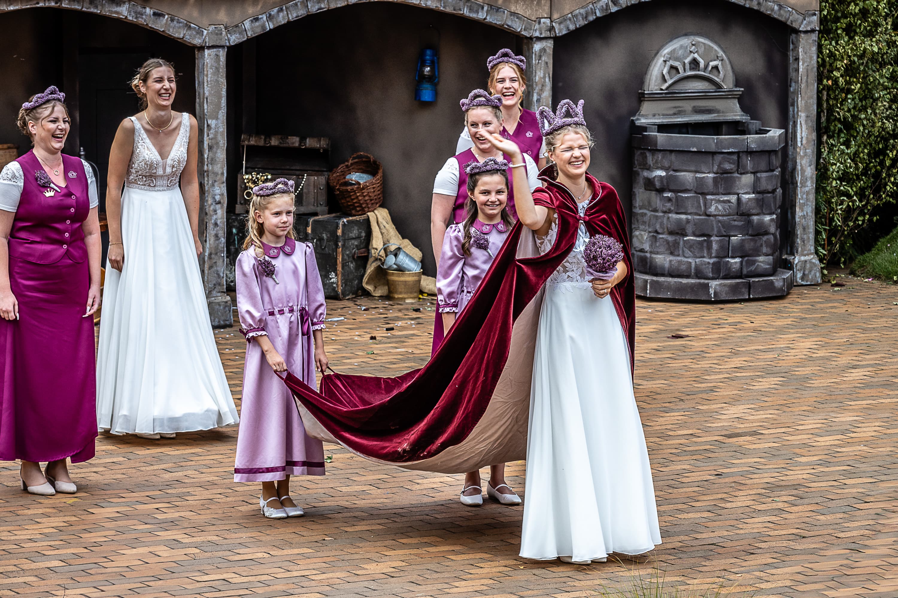 die neue heidekönigin ist für ein jahr gekrönt in schneverdingen