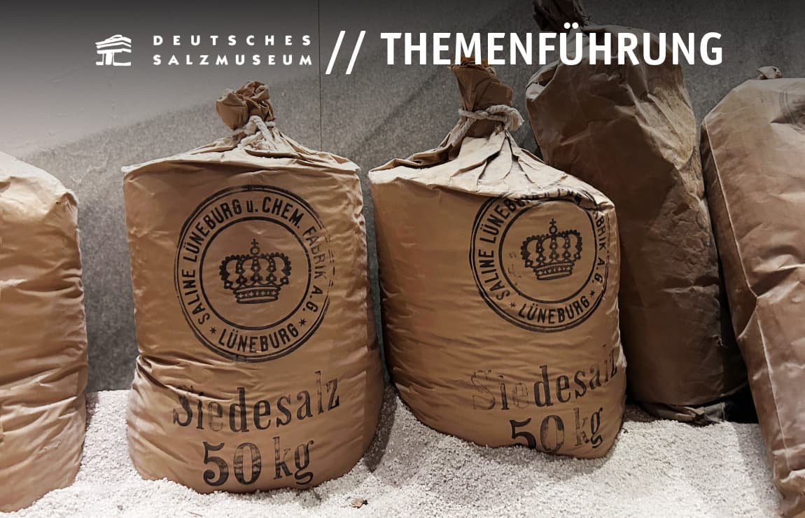 Salzsäcke im Deutschen Salzmuseum mit der Aufschrift "Siedesalt 50 kg"