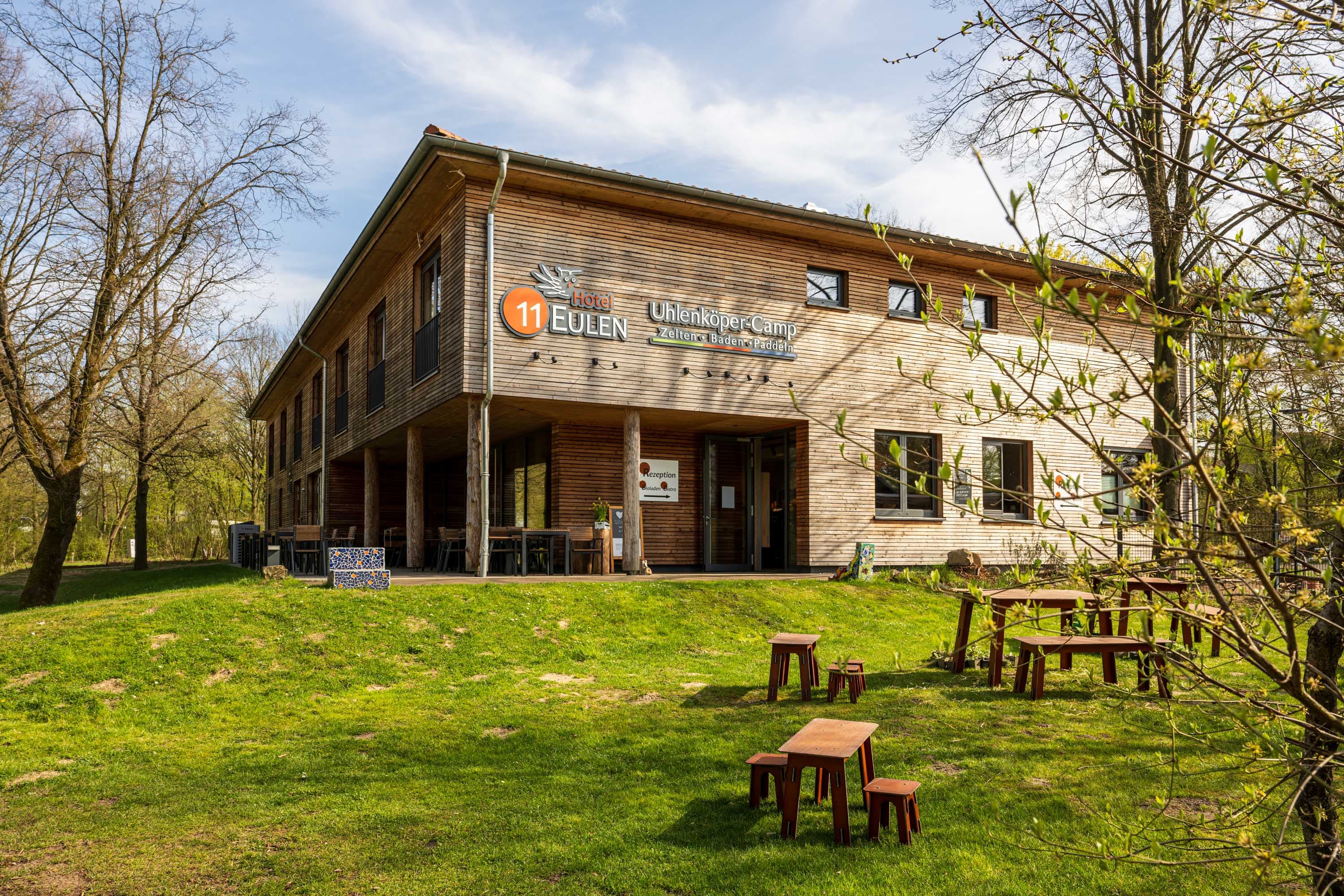 Uhlenköper Camp Außenansicht Hauptgebäude