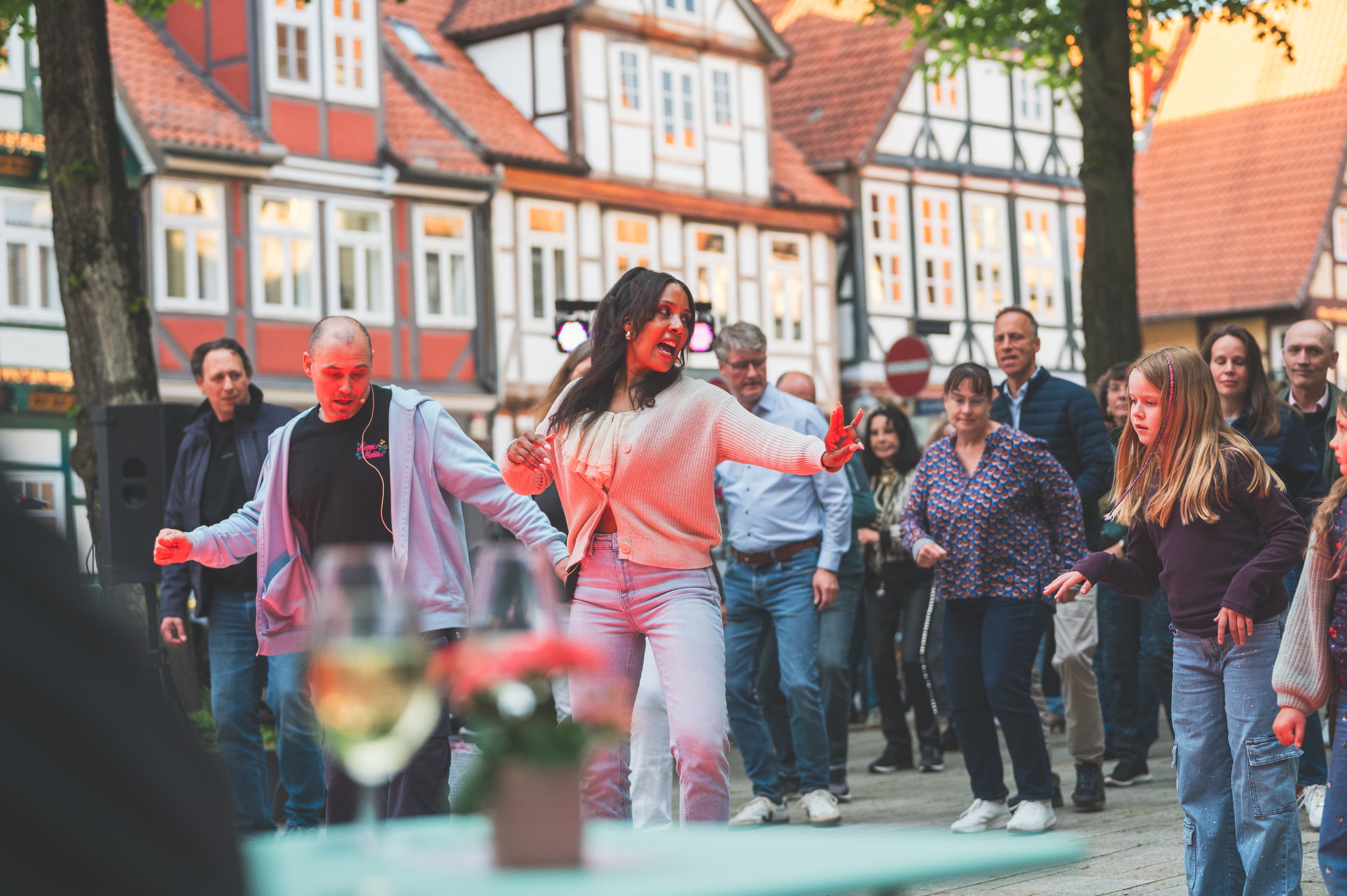 Salsa und Bachata auf dem Brandplatz
