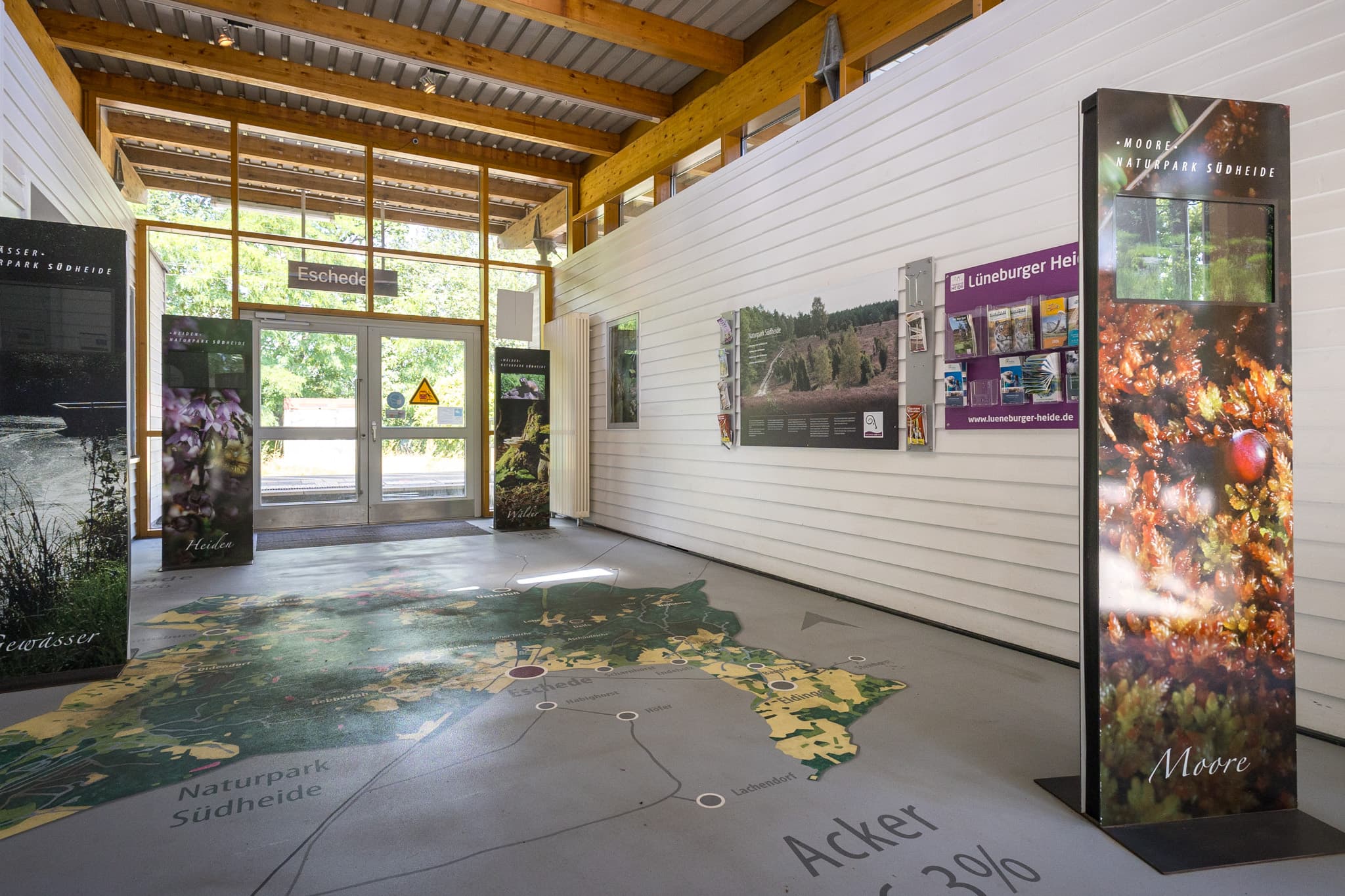Eschede Naturpark Infozentrum Eingangsbereich und Wartehalle Bahnhof