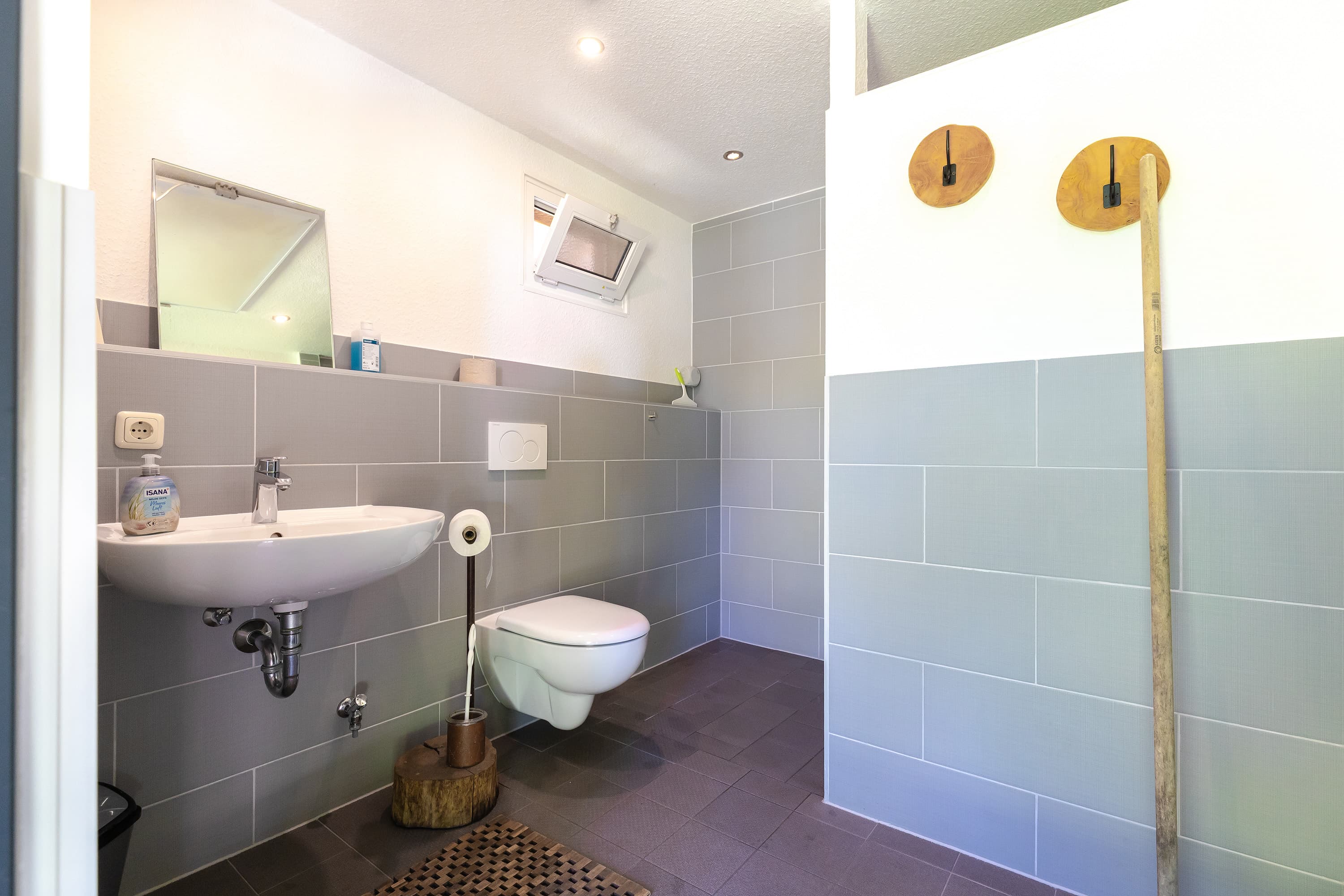 Dusche und WC auf dem Wohnmobilstellplatz Zum Becklinger Holz