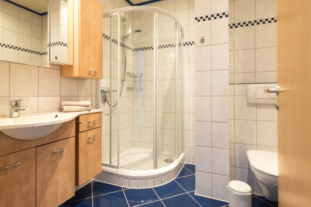 Ferienwohnung Constabel Badezimmer unten in Wieckenberg