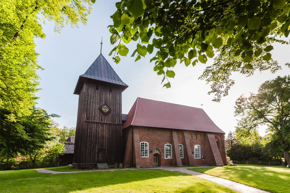 Mueden (Oertze): St. Laurentius Church