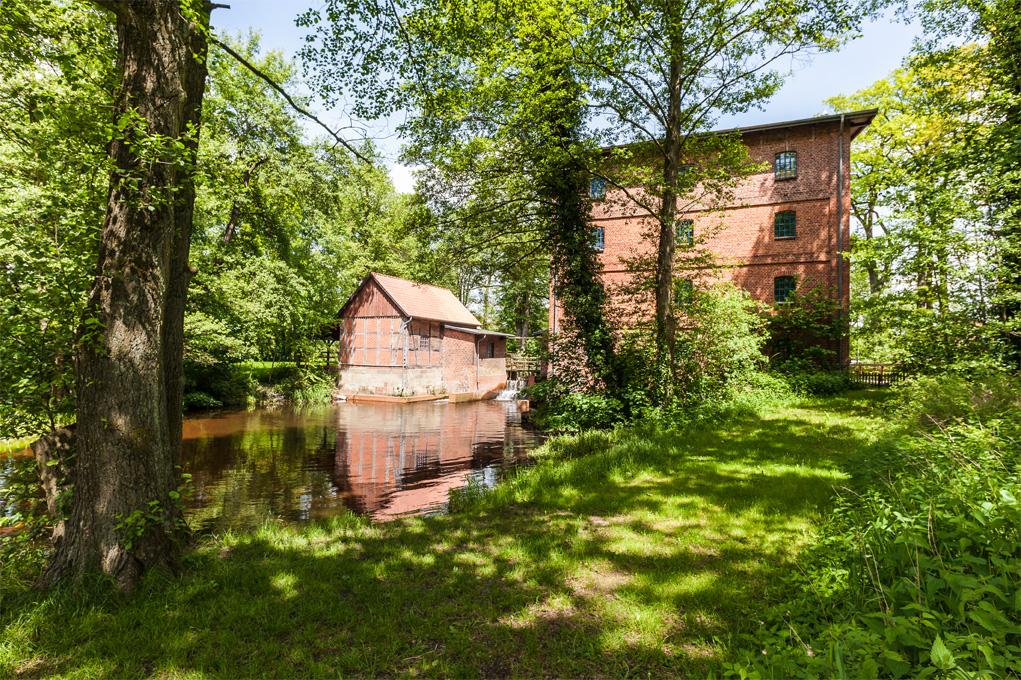 Mueden (Oertze): Historical watermill and tourist information
