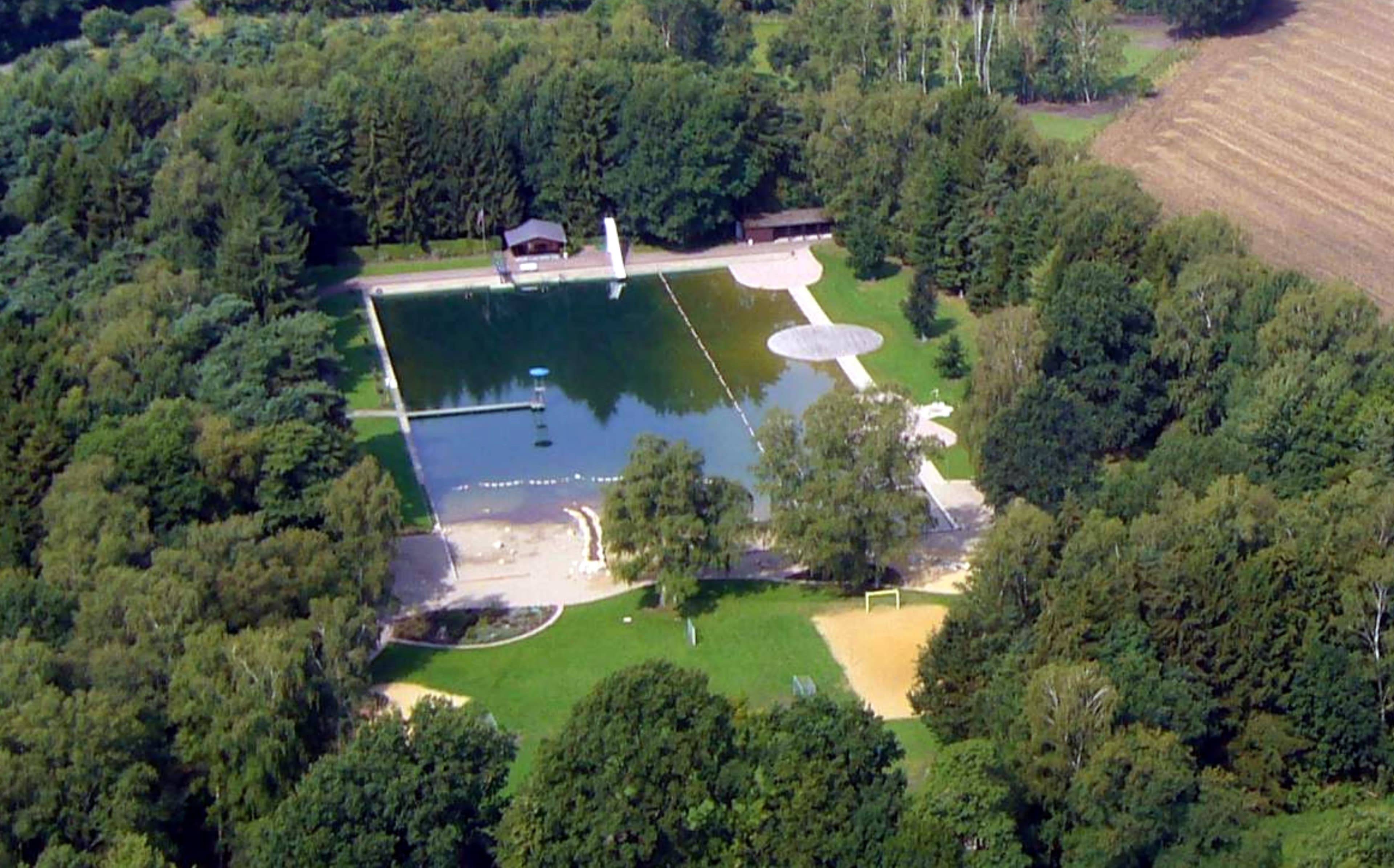 Wohnmobilstellplatz am Naturfreibad Quellenbad in Schneverdingen