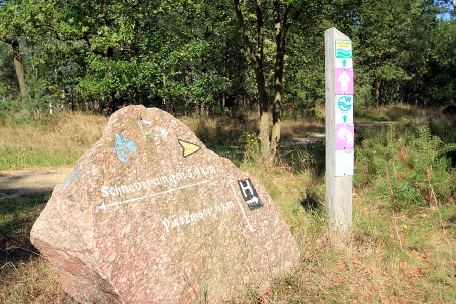 Wegweiser für die Wanderwege in der osterheide schneverdingen