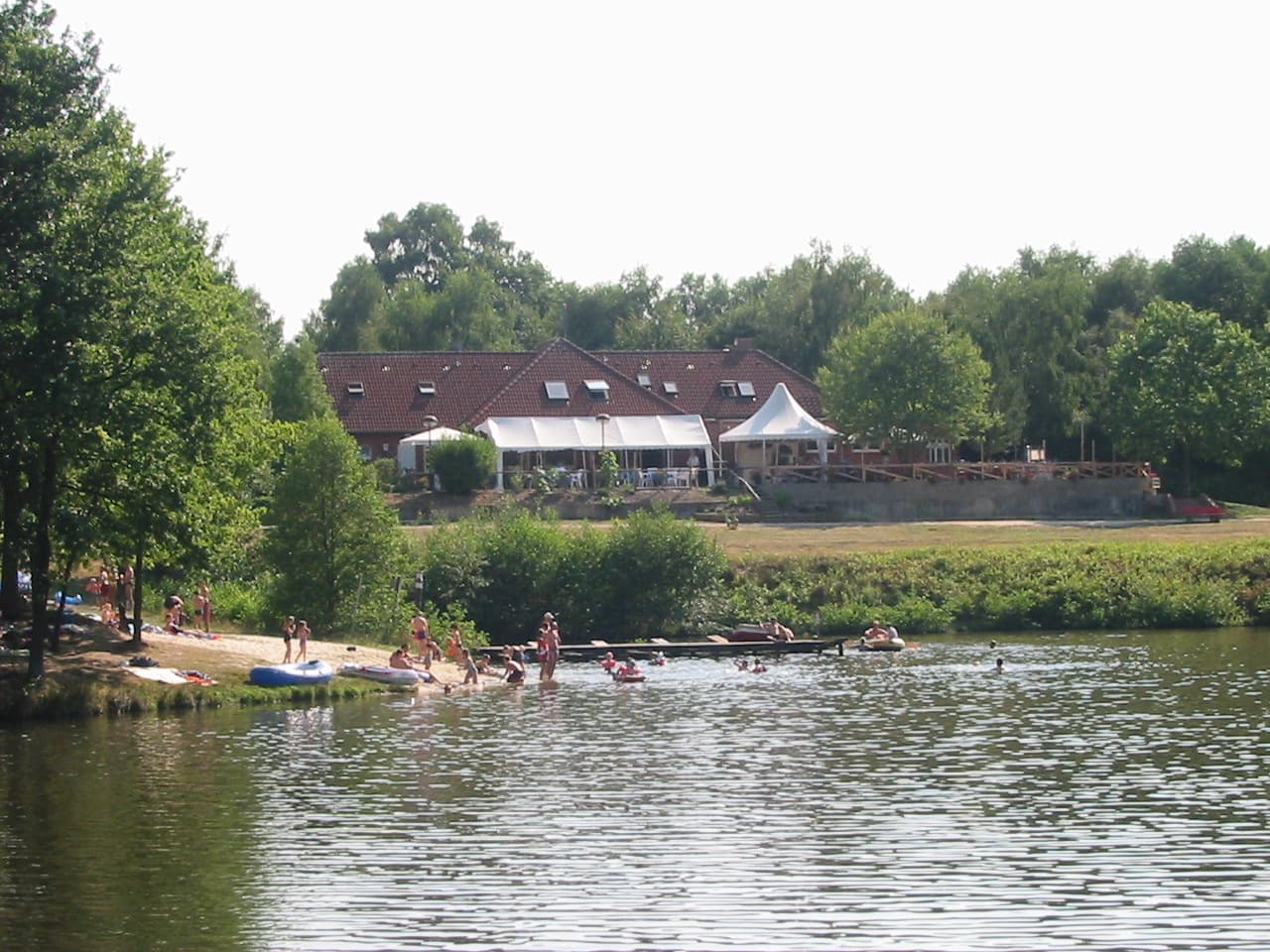 Seeterrasse am Brunausee bei Behringen