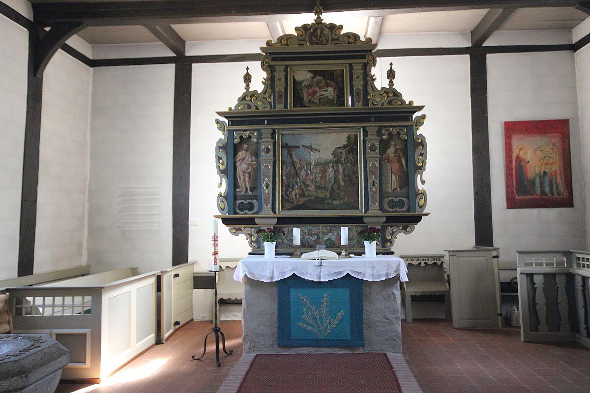 St. Magdalenen Kirche, Innen, Altaraufsatz