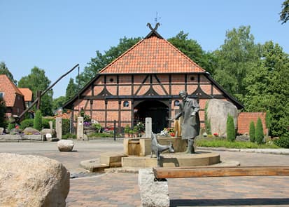 Grefel Dojen Brunnen am Marktplatz