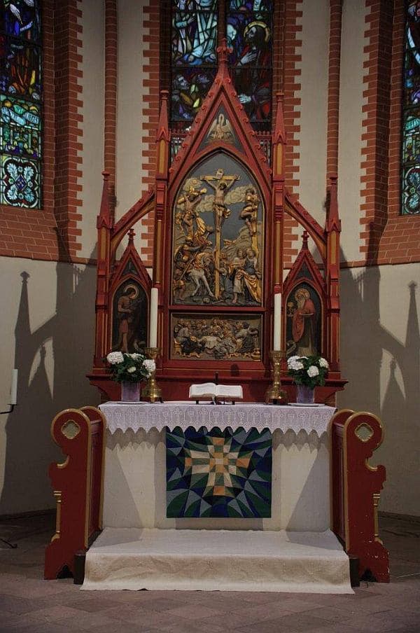 St. Jakobi Kirche, Hanstedt, Altar