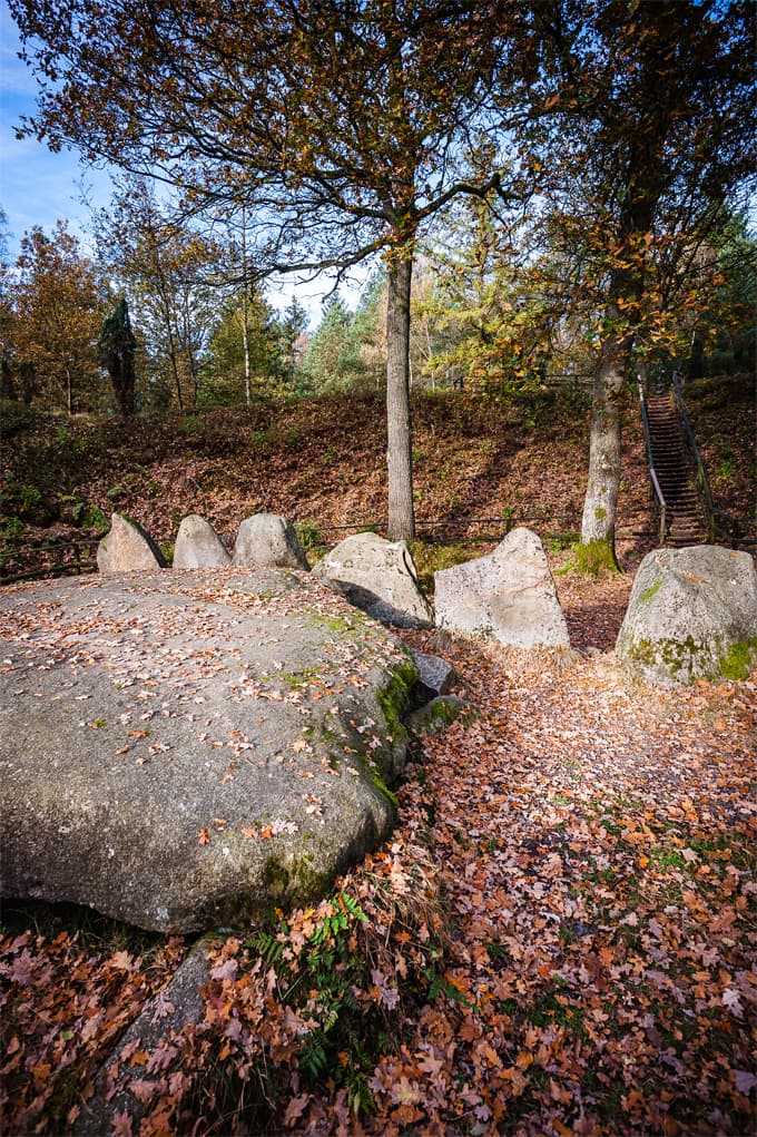 Sieben Steinhäuser, Bergen